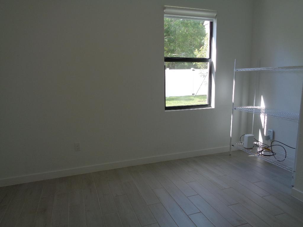 18493 Glenstone Street