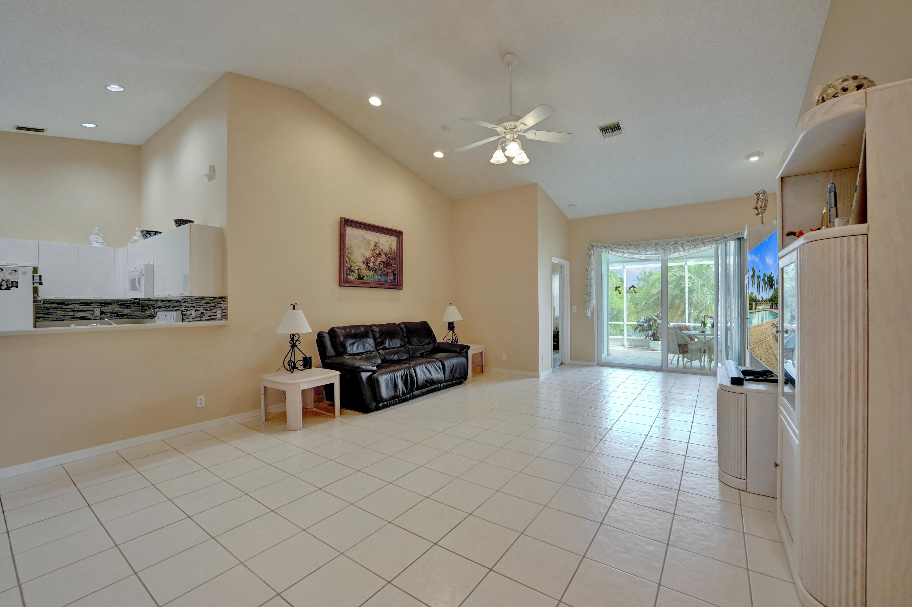 18398 Via Di Sorrento