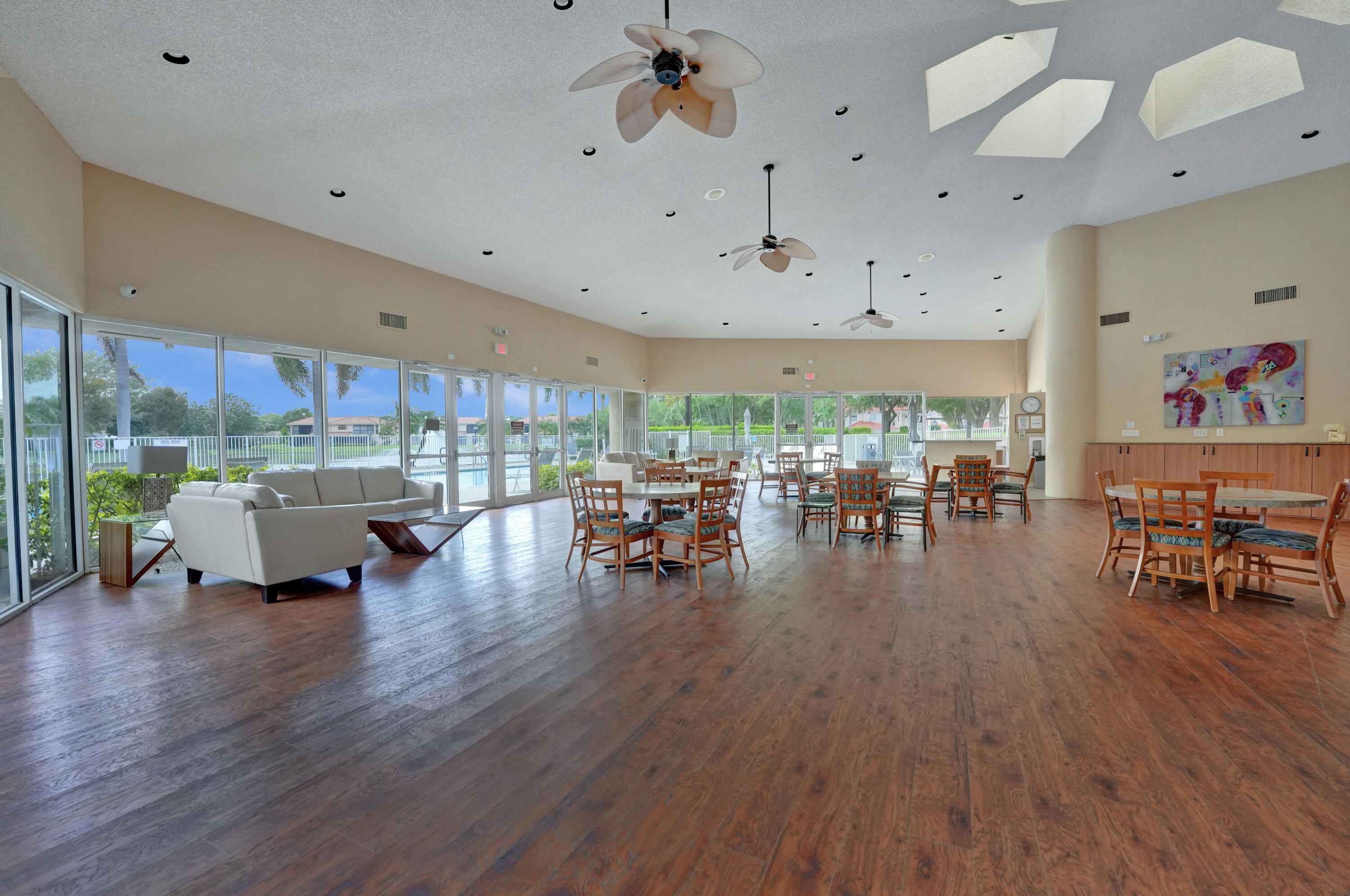 18398 Via Di Sorrento