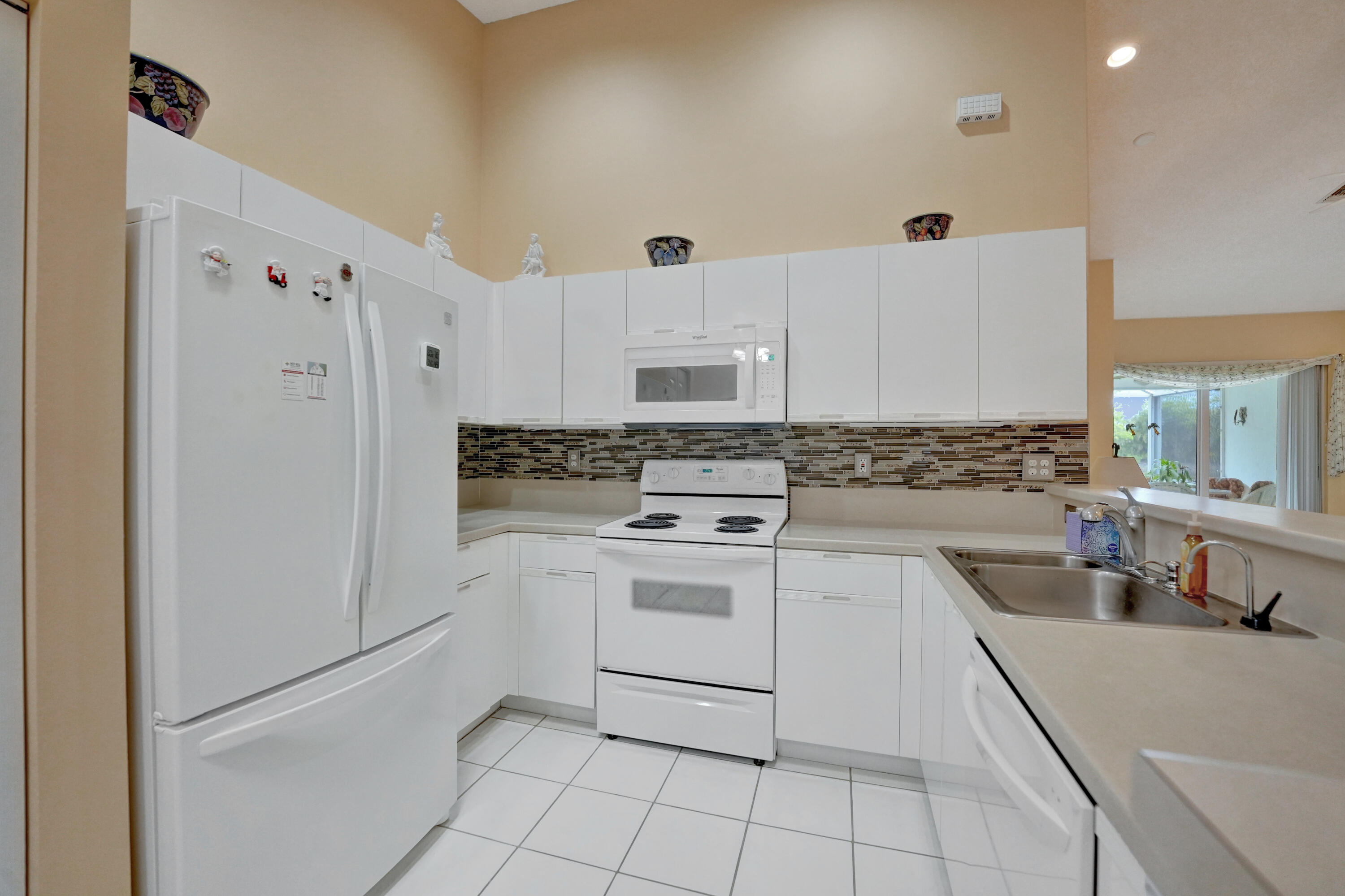 18398 Via Di Sorrento