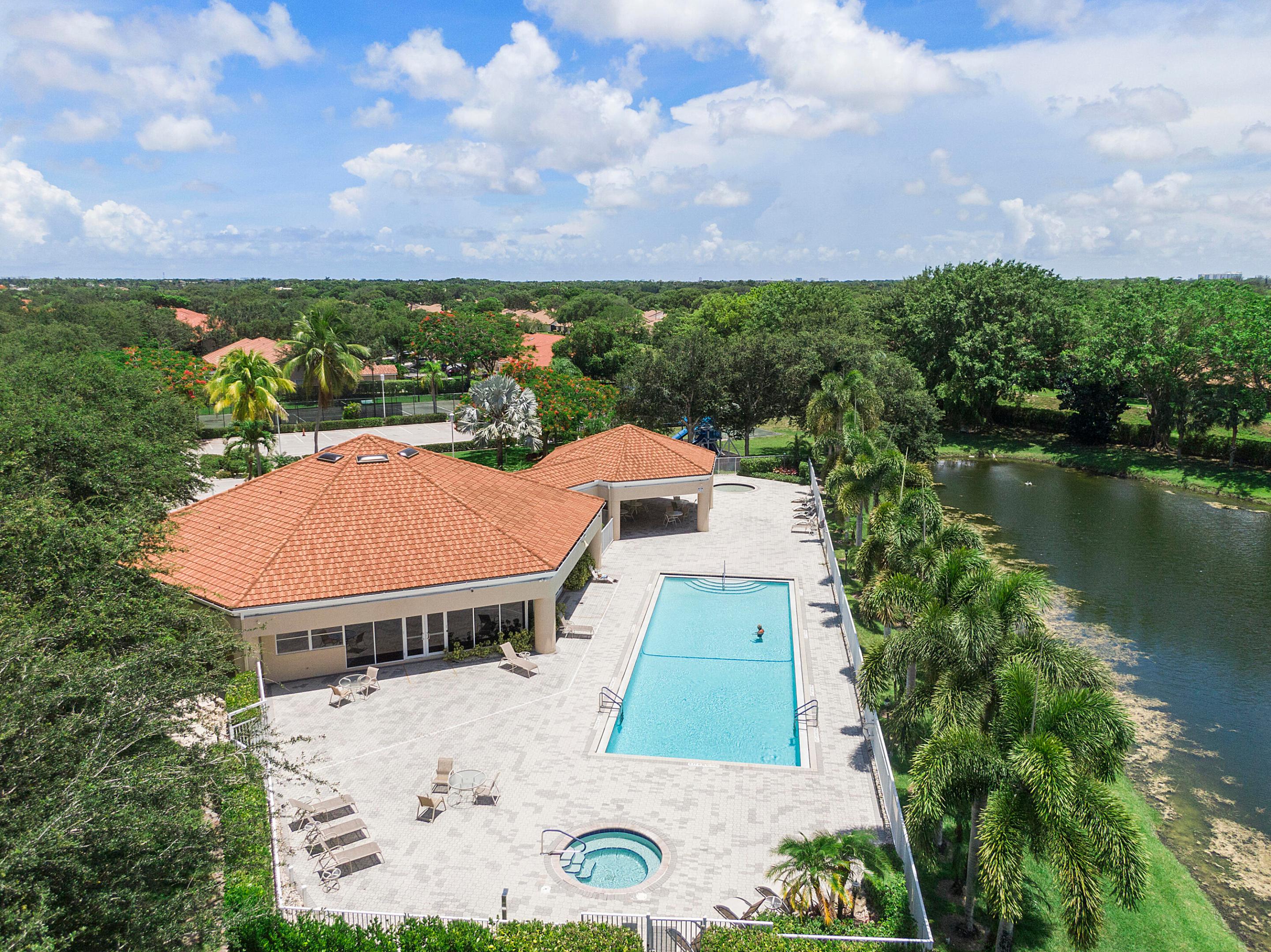 18398 Via Di Sorrento