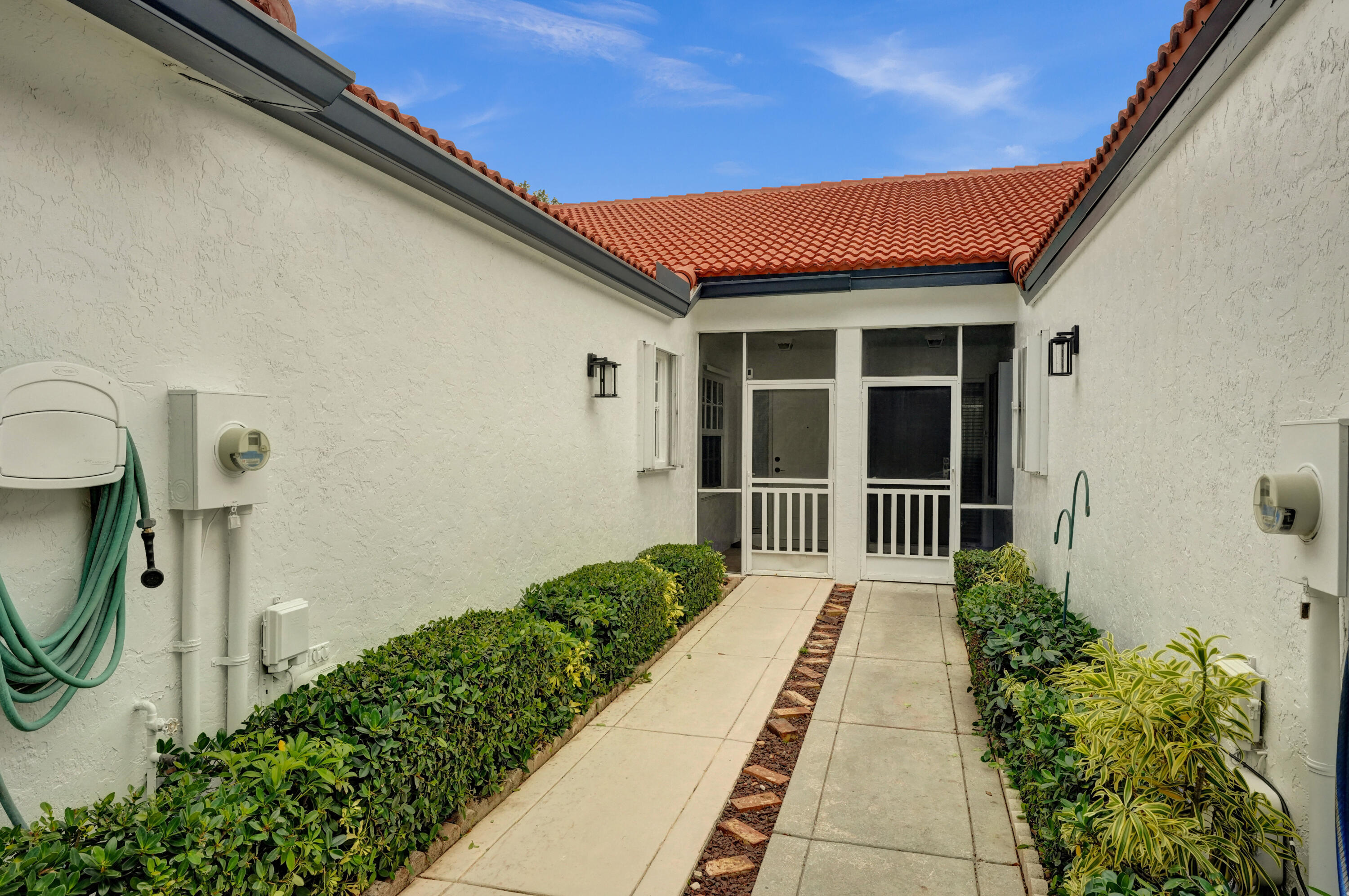 18398 Via Di Sorrento