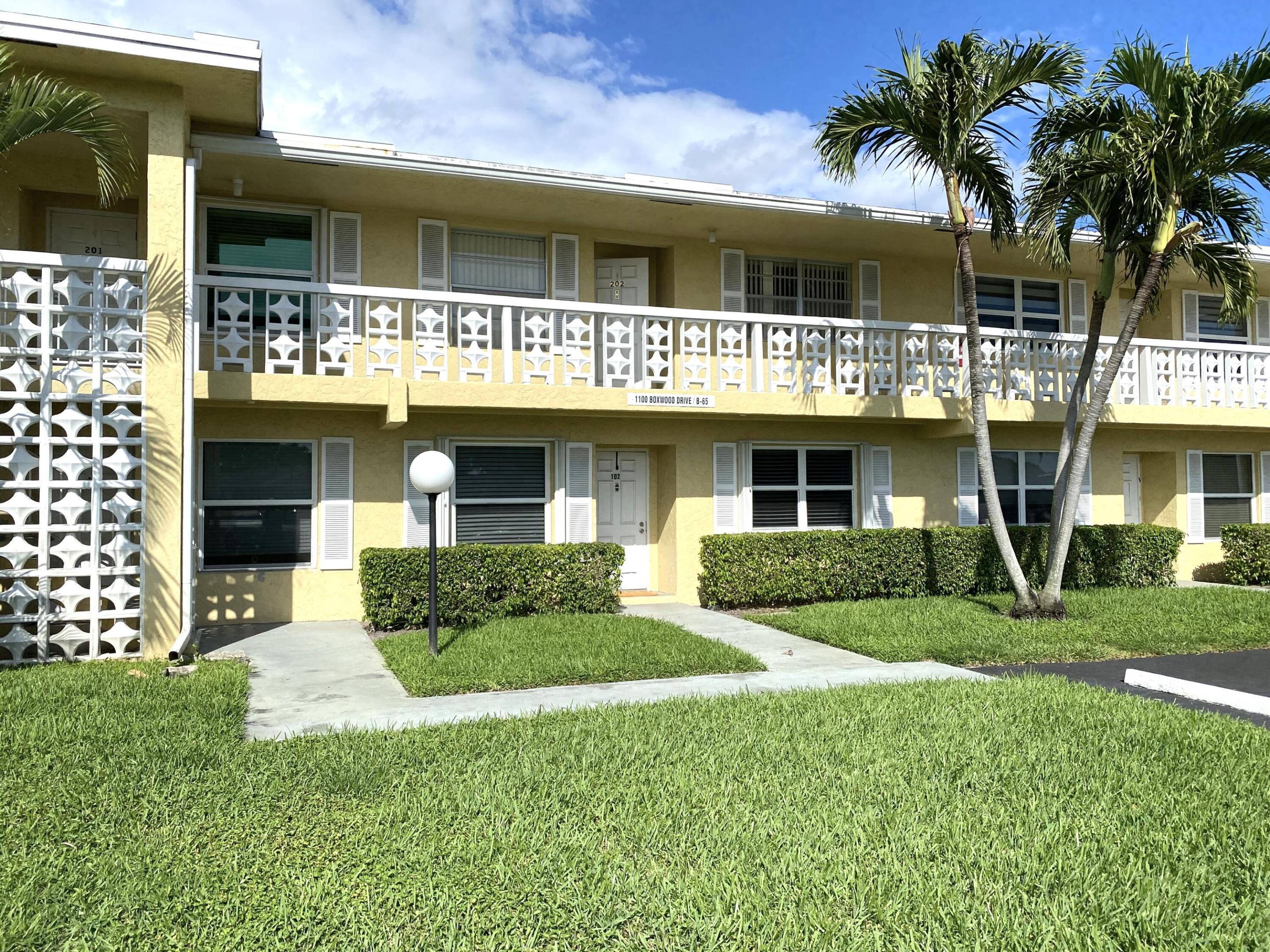 1100 Boxwood Drive 202
