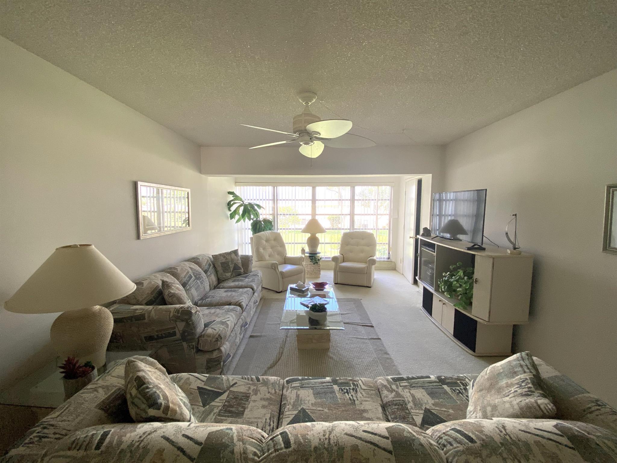 1100 Boxwood Drive 202