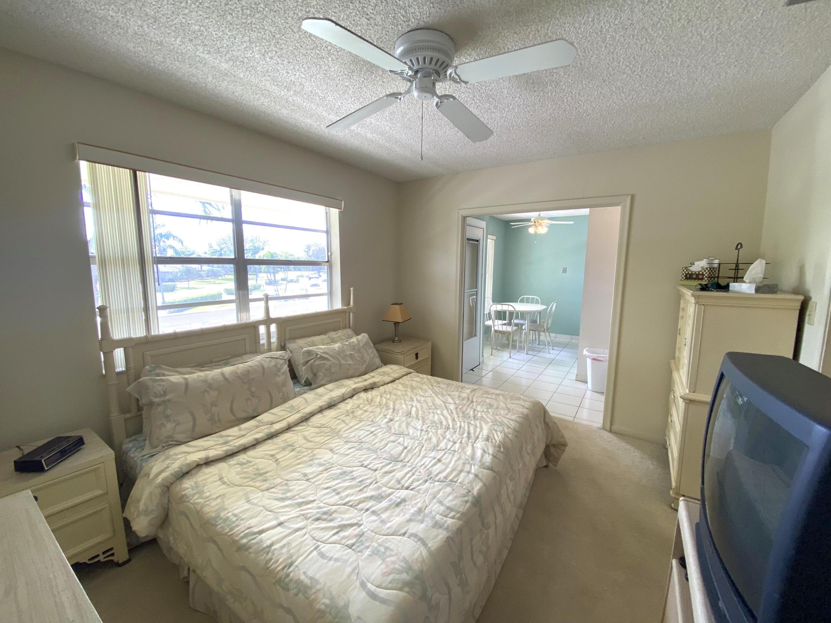 1100 Boxwood Drive 202