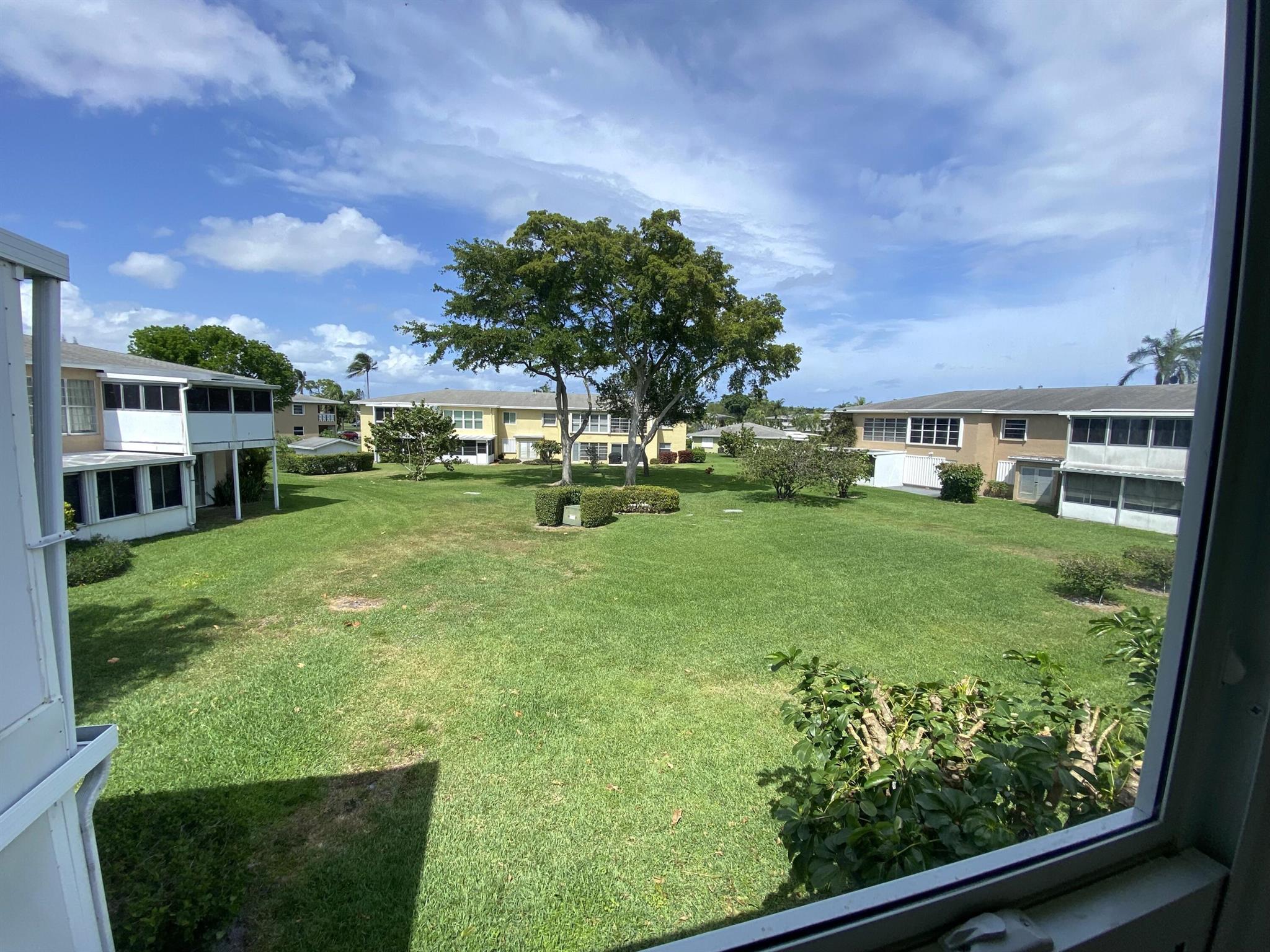 1100 Boxwood Drive 202