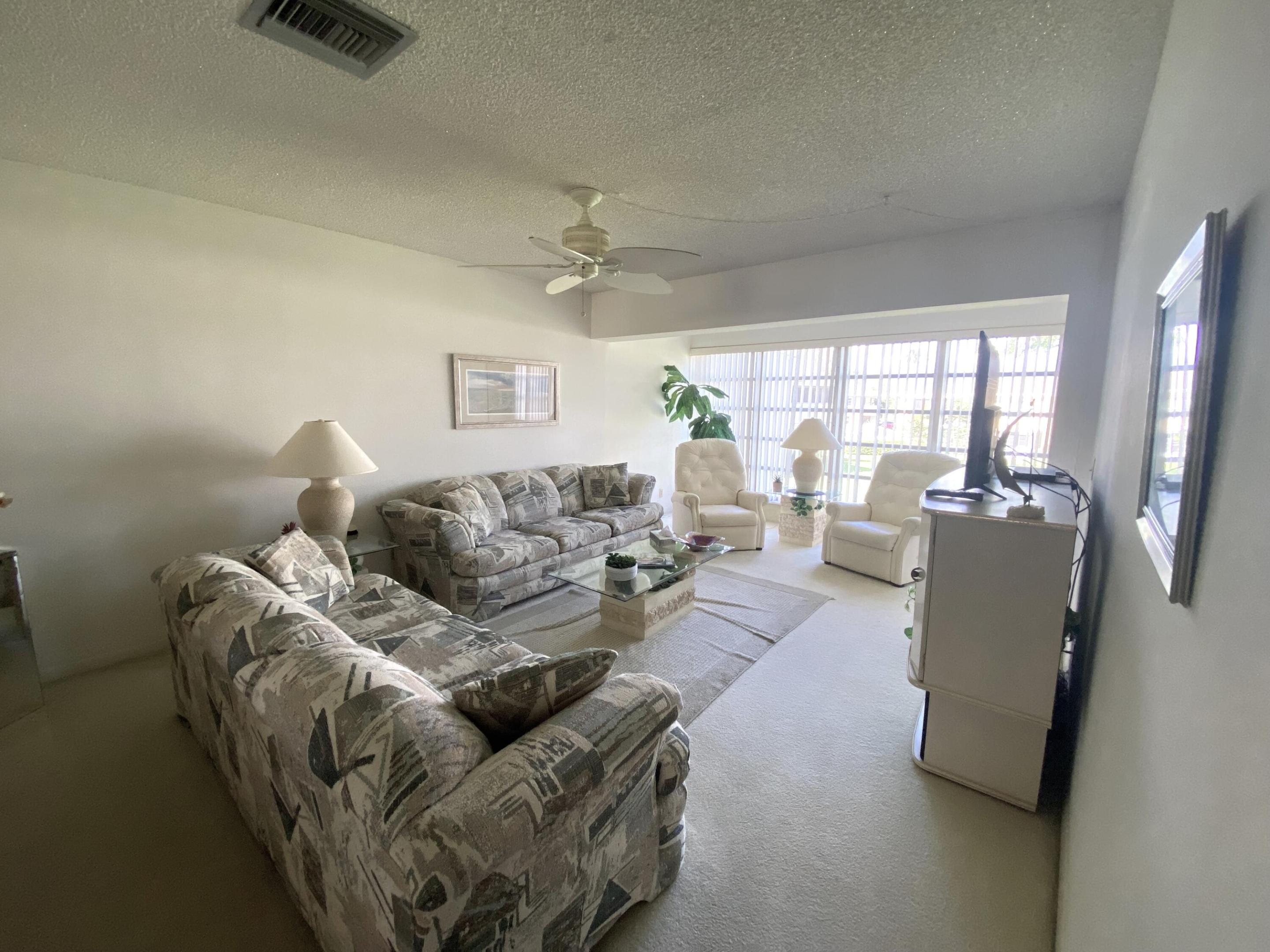 1100 Boxwood Drive 202