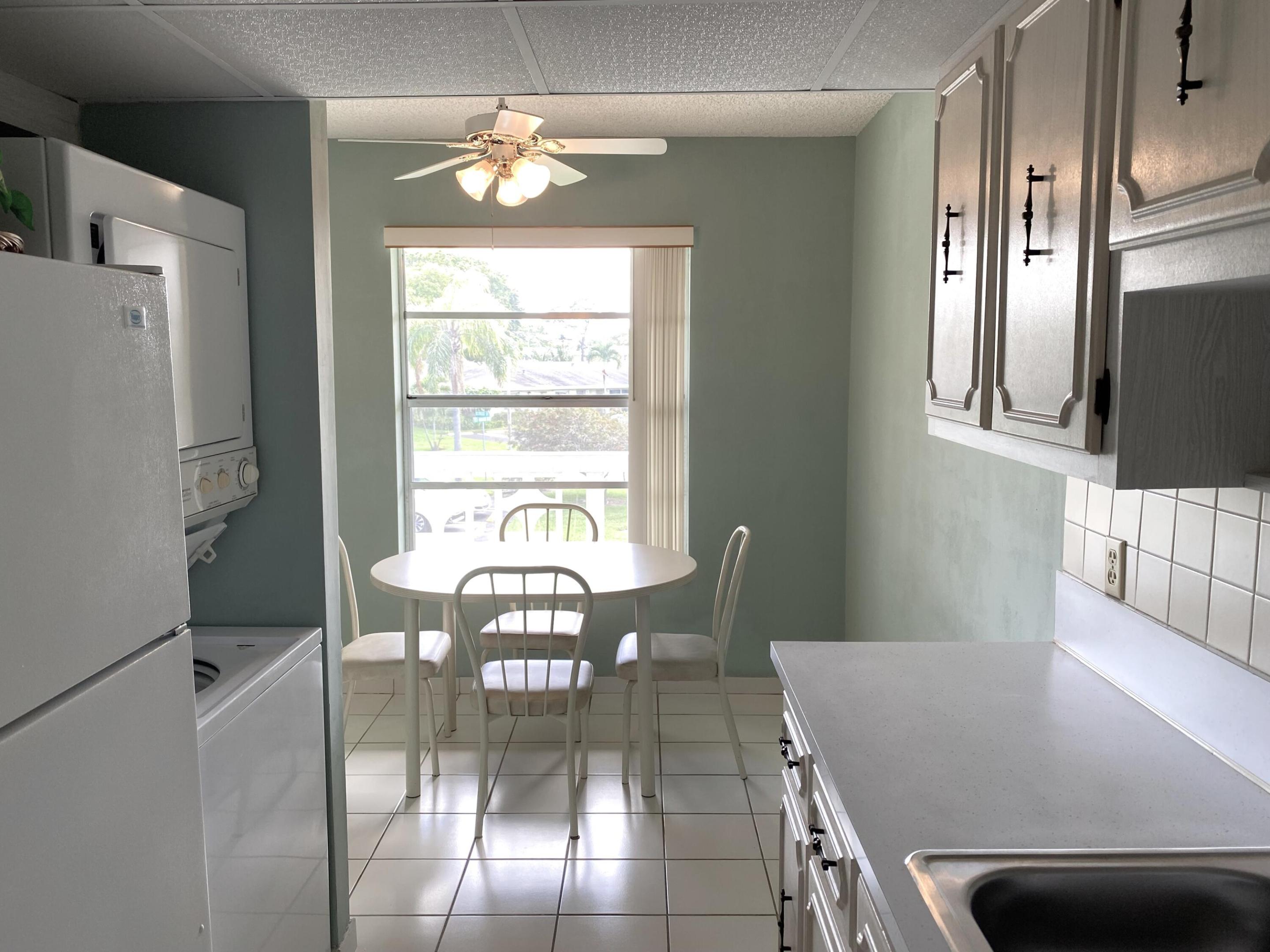 1100 Boxwood Drive 202