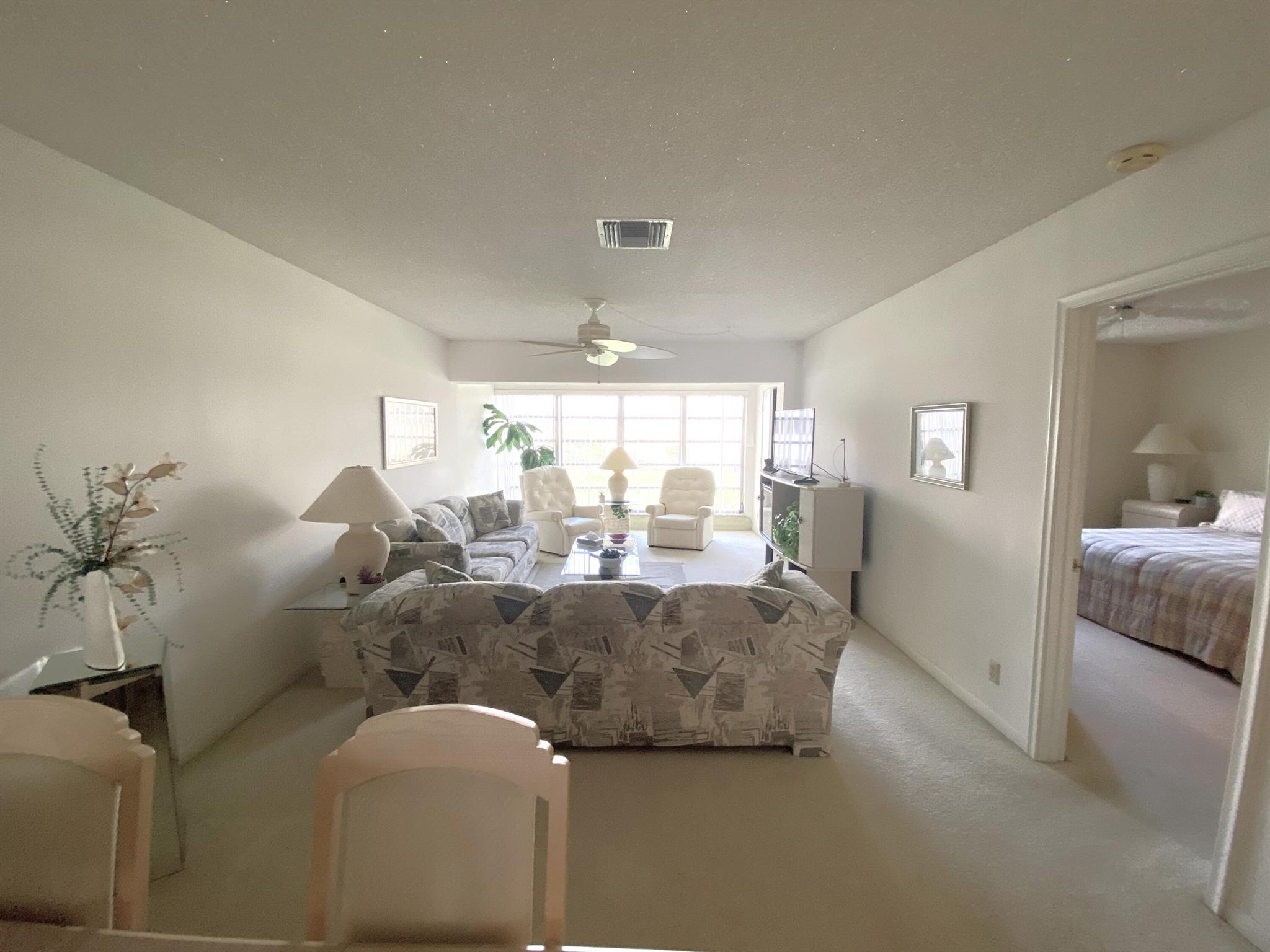 1100 Boxwood Drive 202