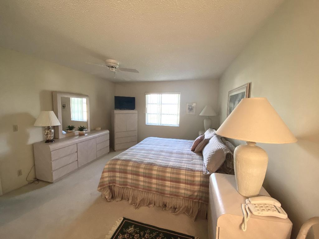 1100 Boxwood Drive 202