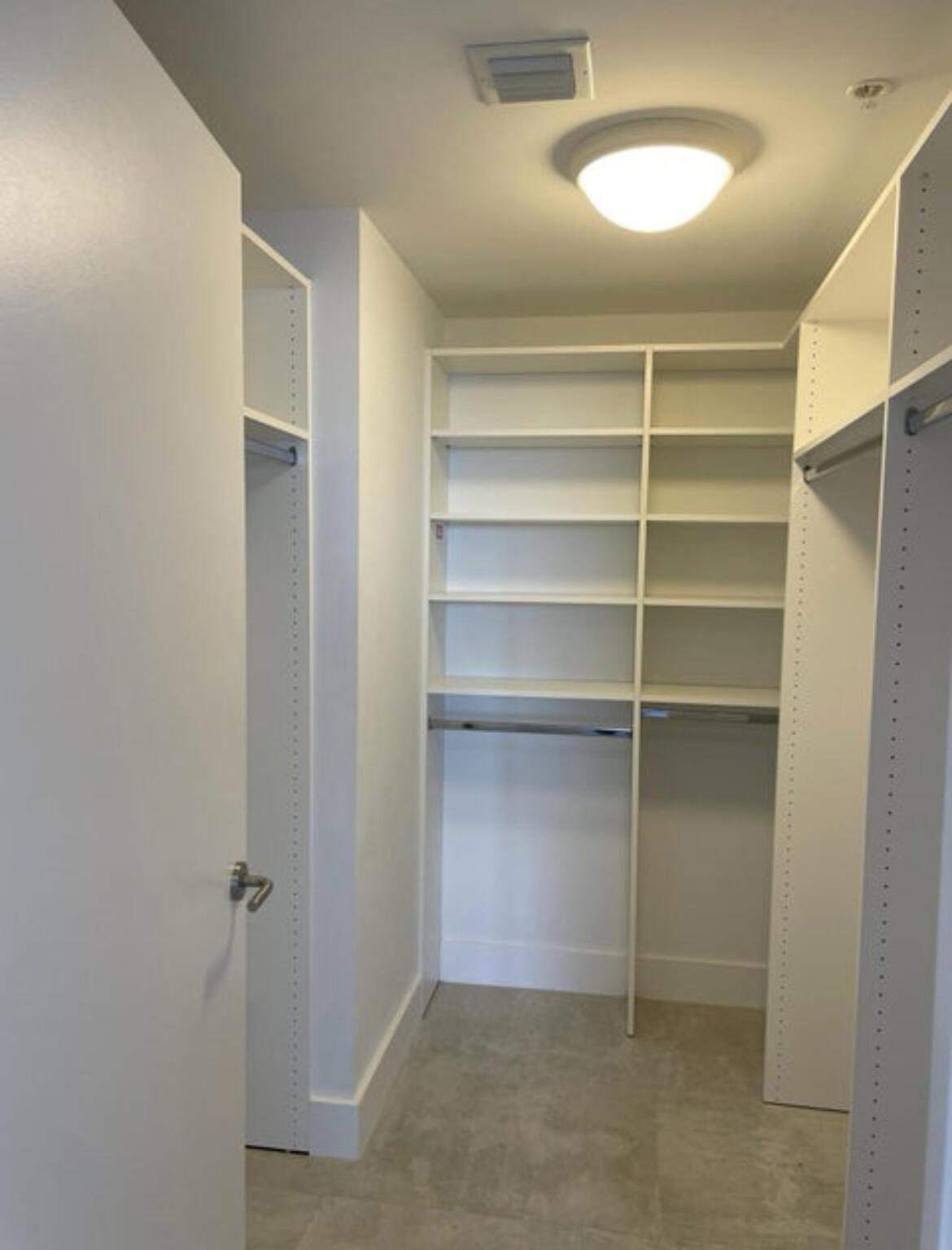 1180 N Federal Highway 1009