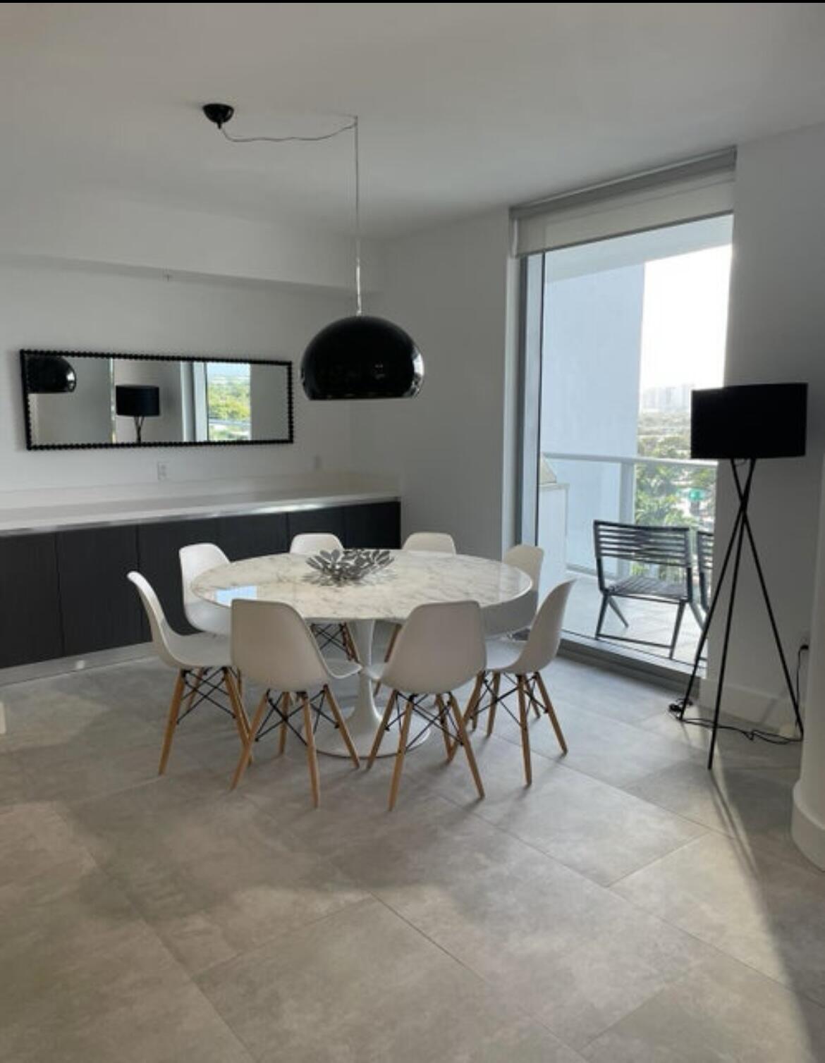 1180 N Federal Highway 1009