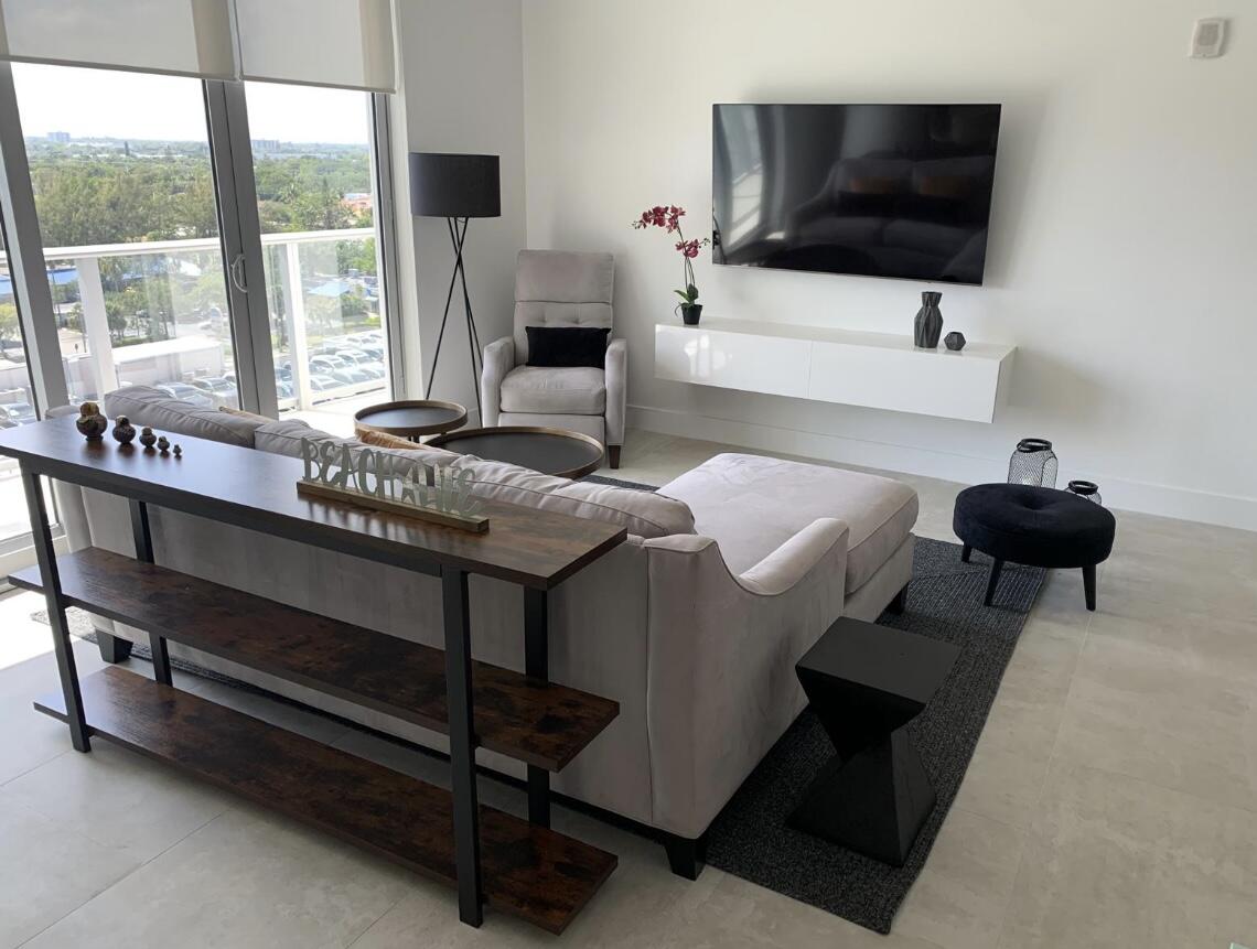 1180 N Federal Highway 1009