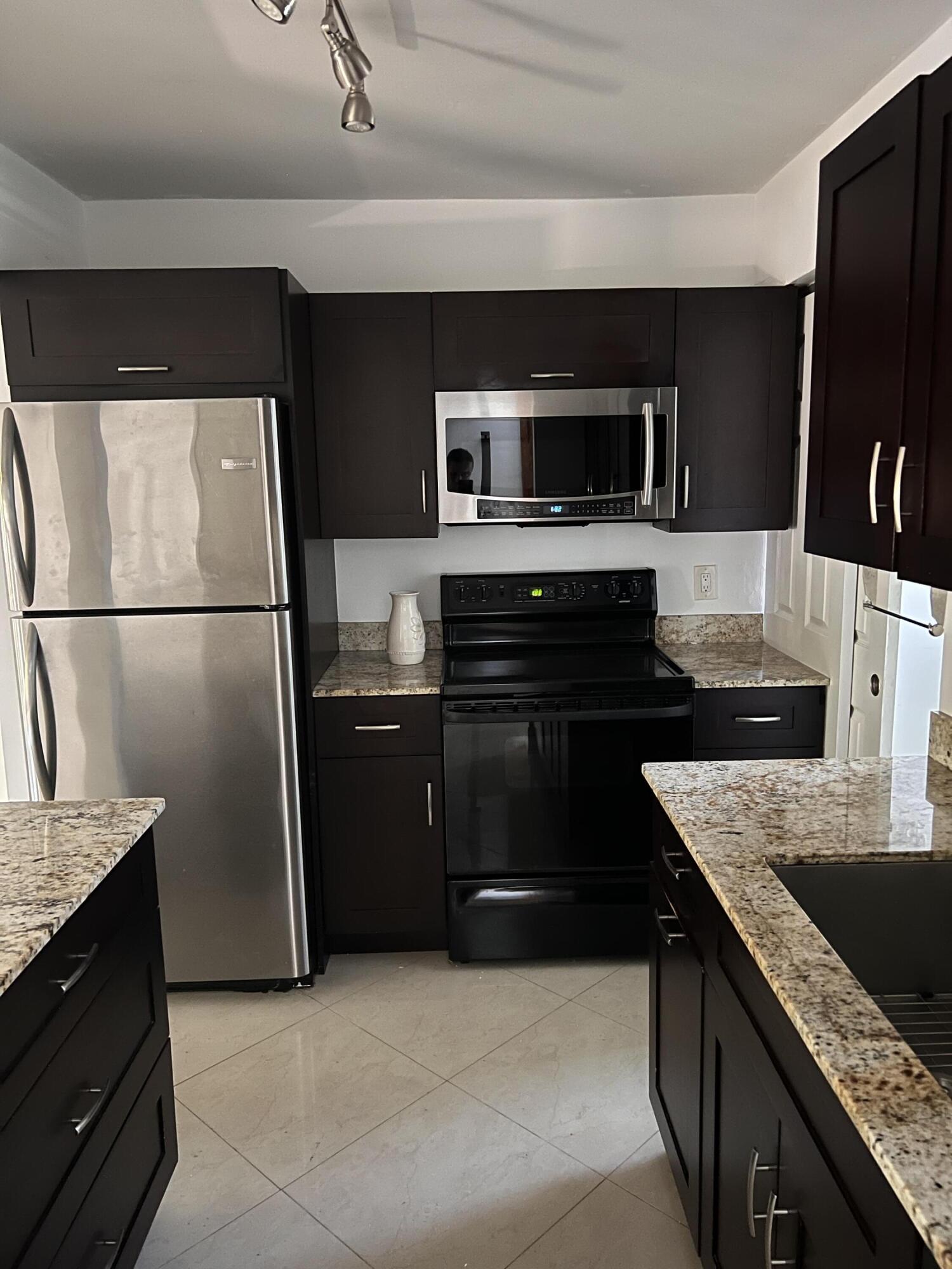 7200 NW 2nd Avenue 118