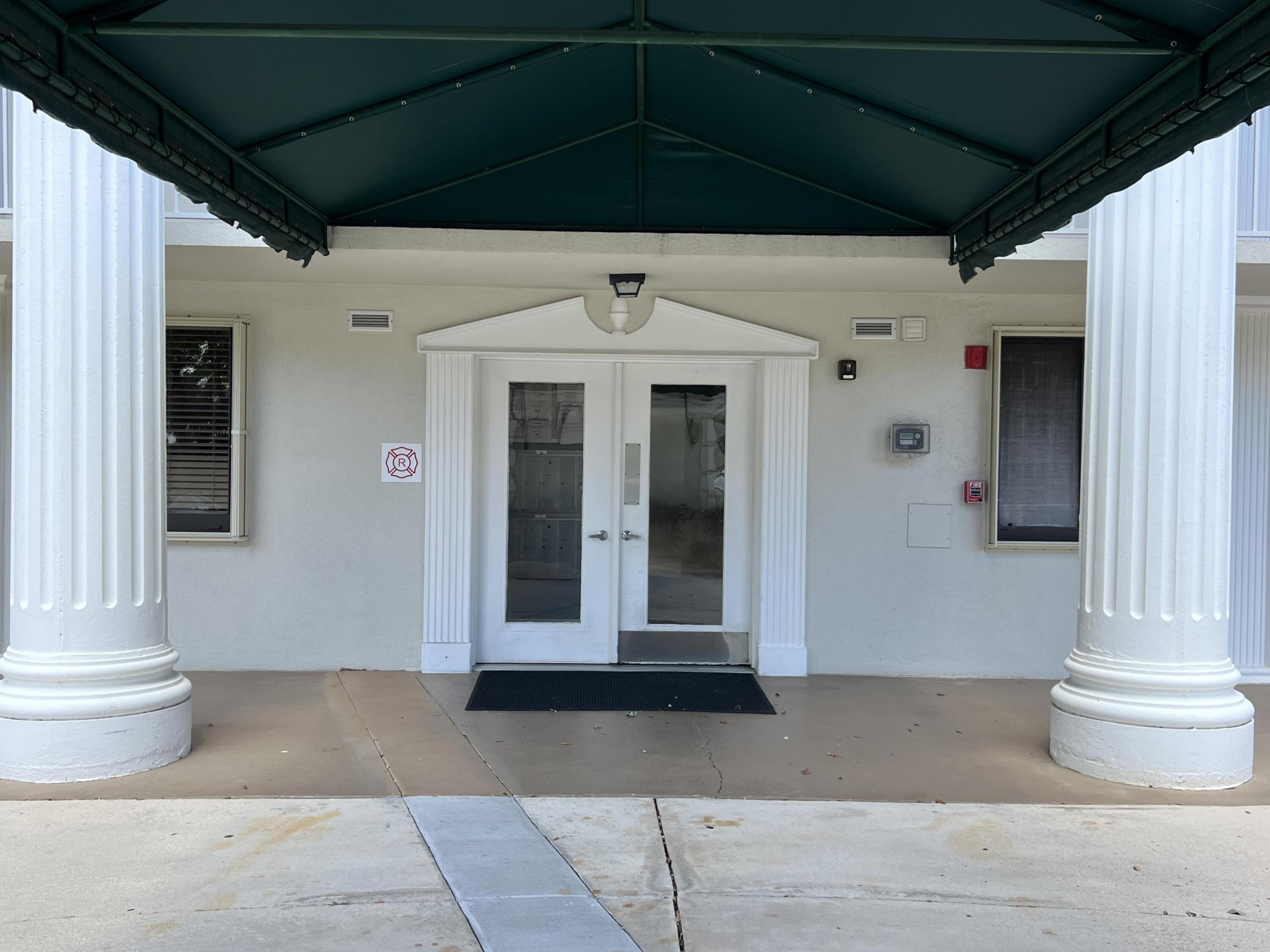 6169 Balboa Circle 205