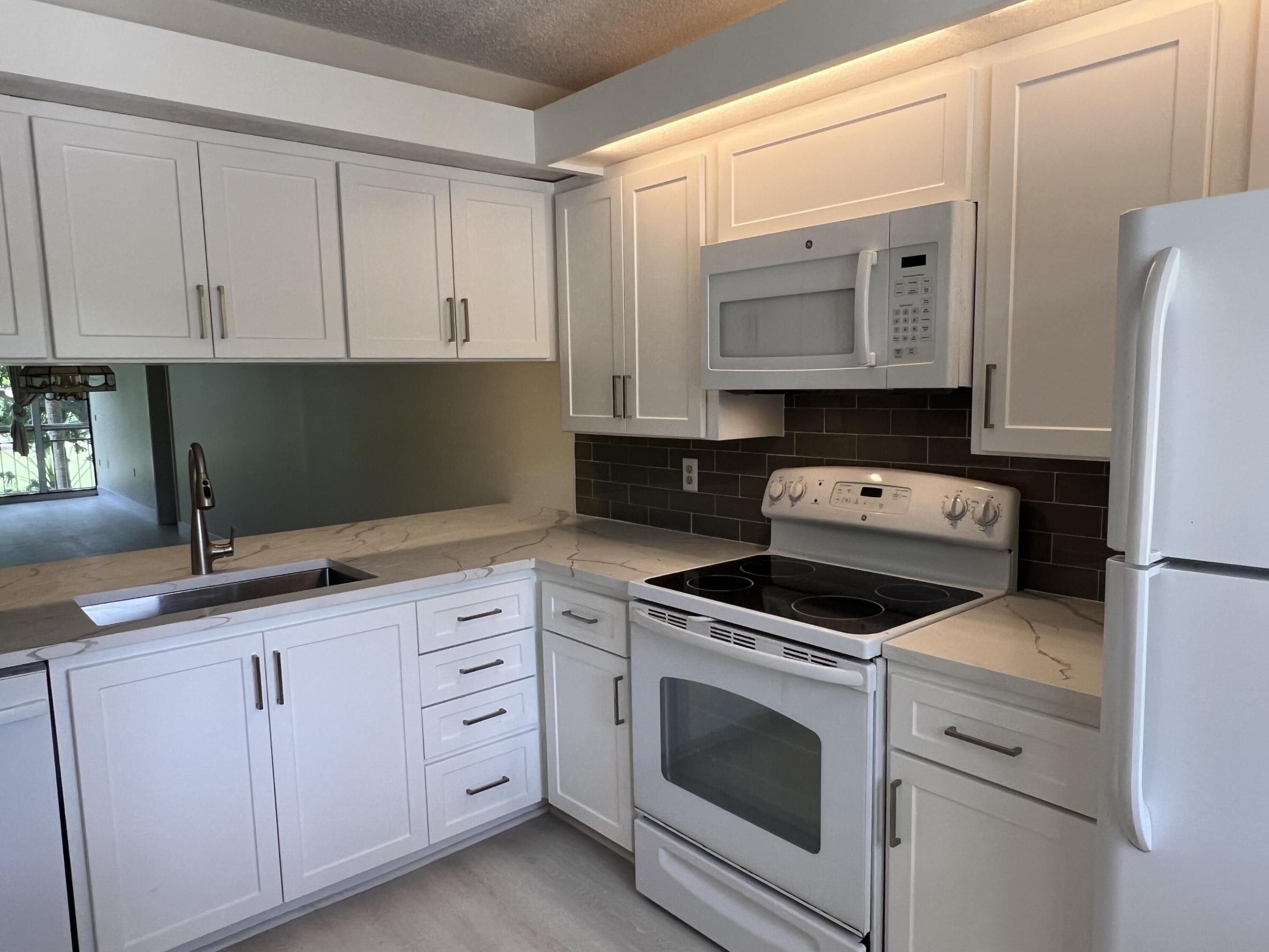 6169 Balboa Circle 205