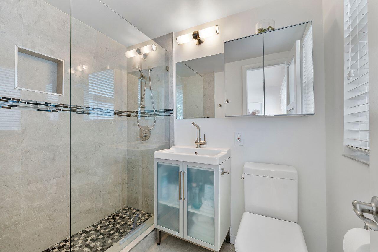 1221 Hillsboro Mile 36b