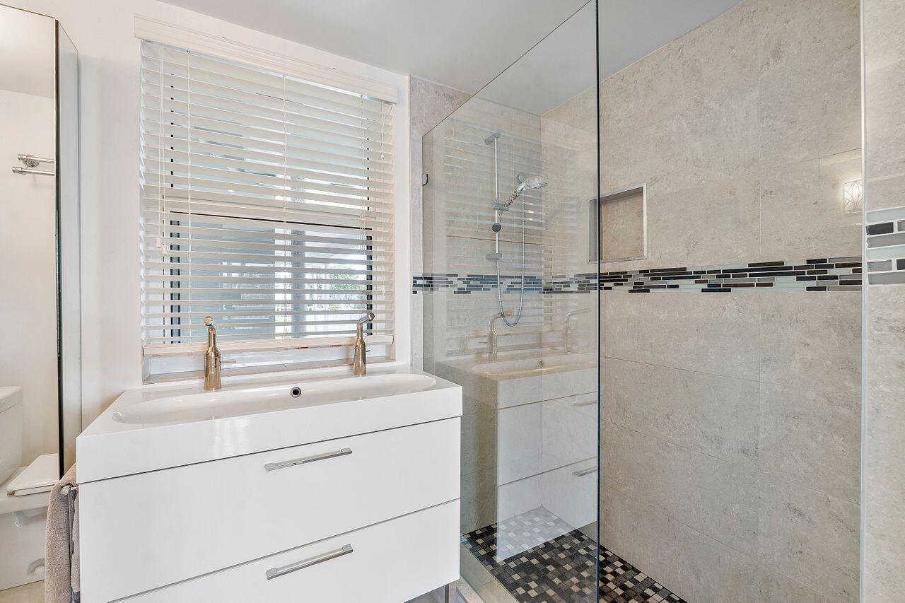 1221 Hillsboro Mile 36b