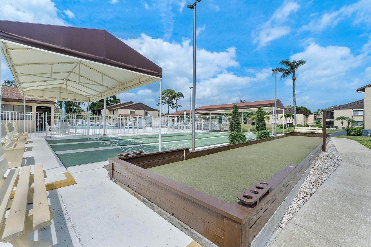 241 Pine Hov Cir Circle D-2
