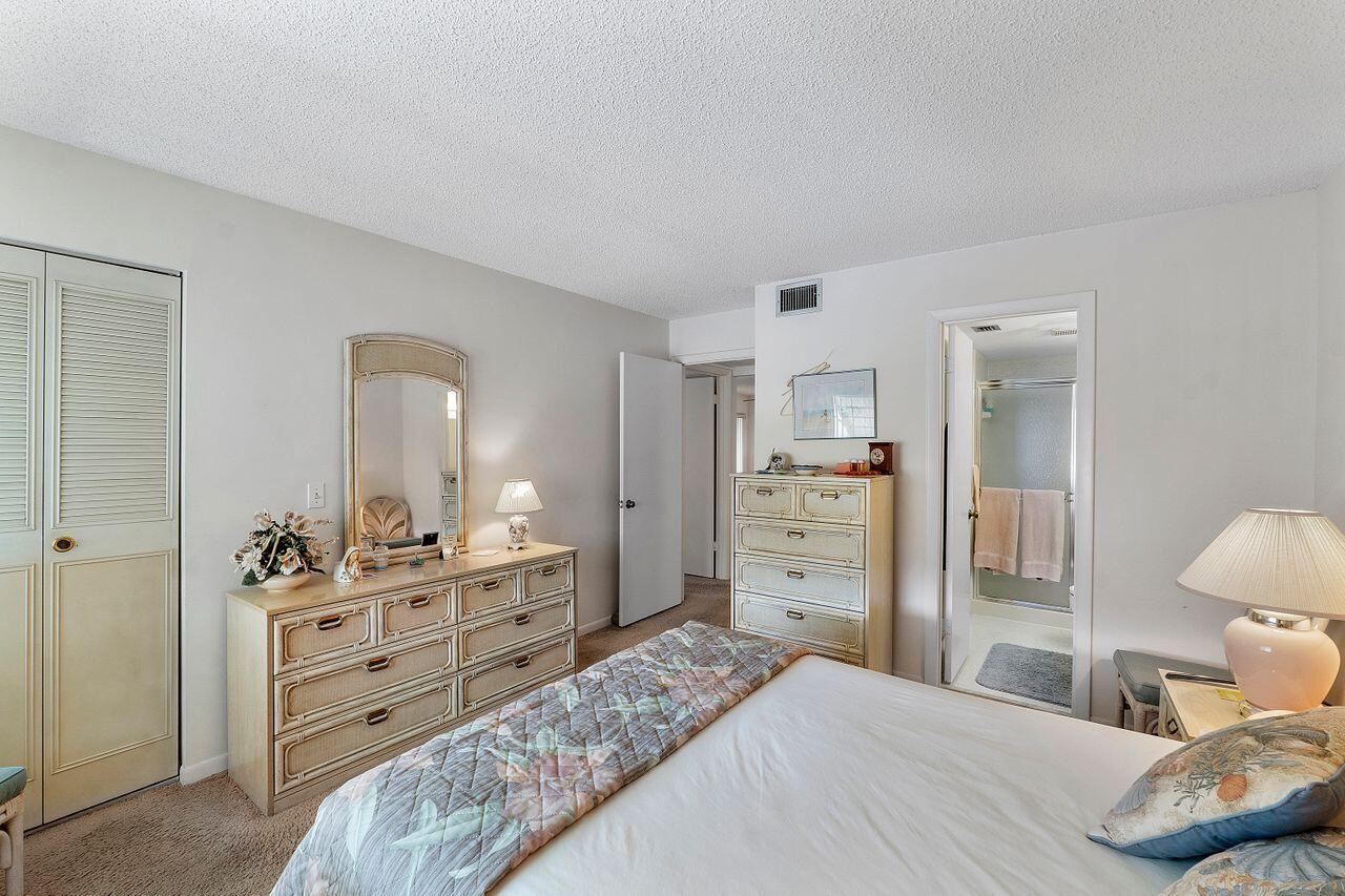 241 Pine Hov Cir Circle D-2