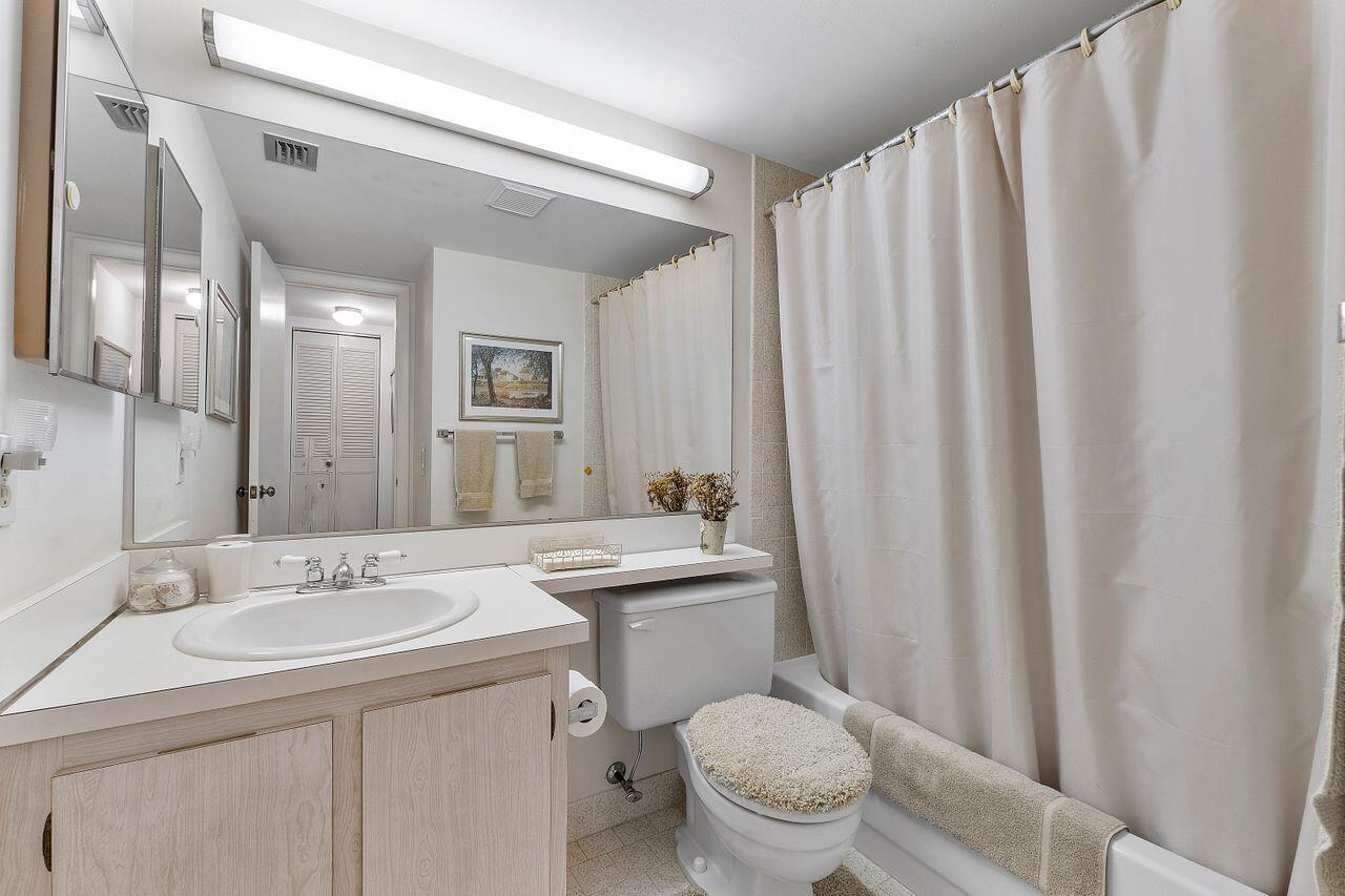 241 Pine Hov Cir Circle D-2