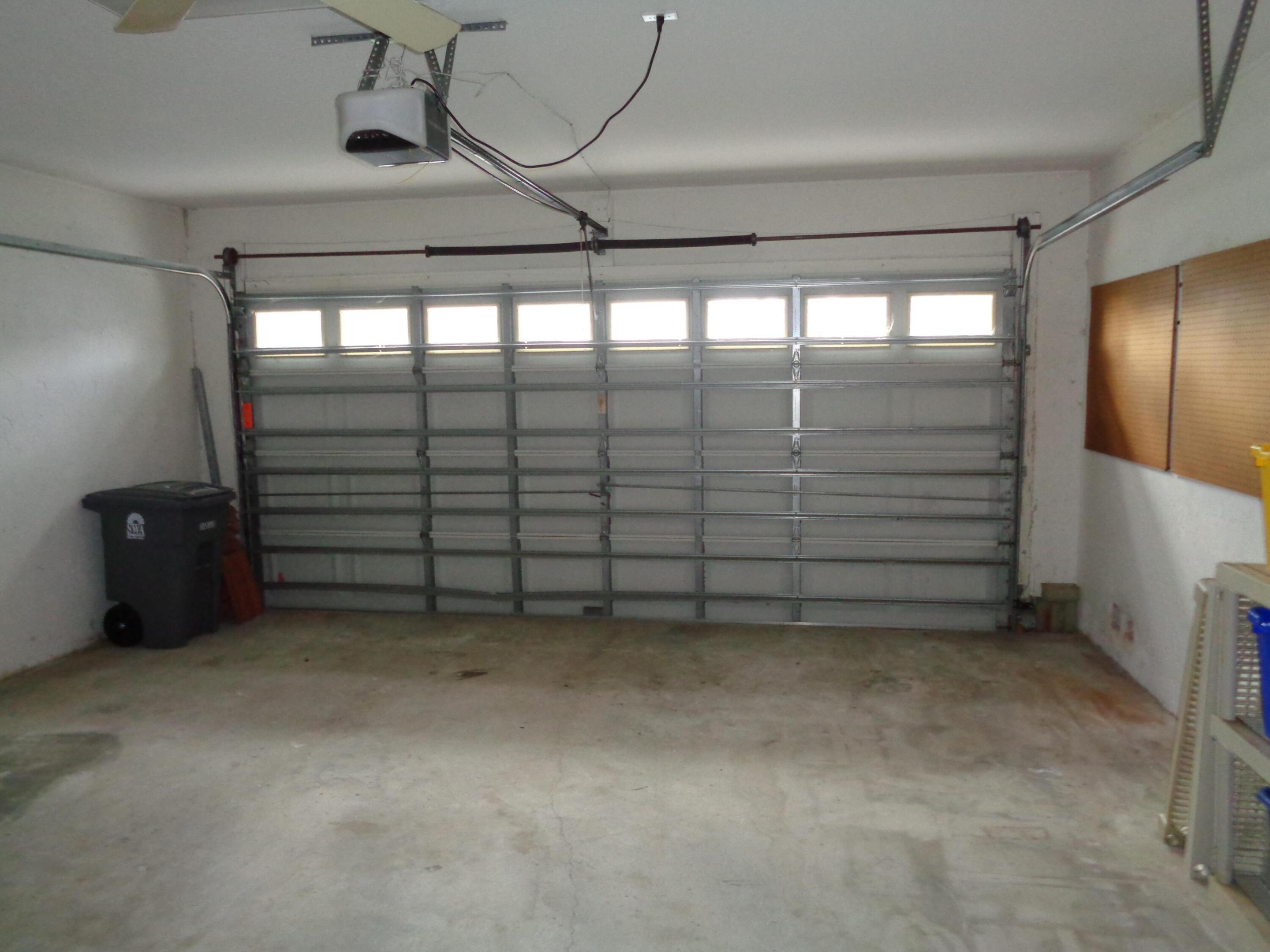 7512 Stirling Bridge Boulevard N