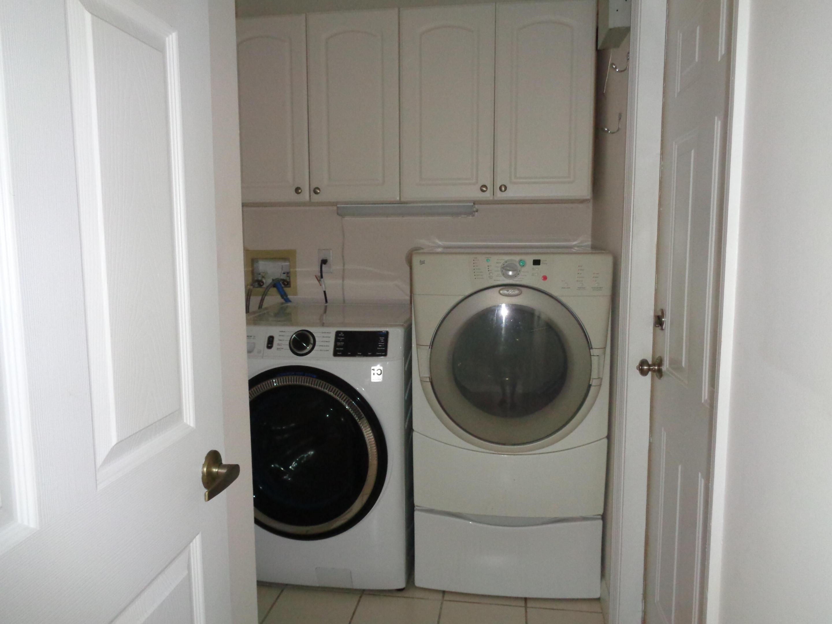 7512 Stirling Bridge Boulevard N