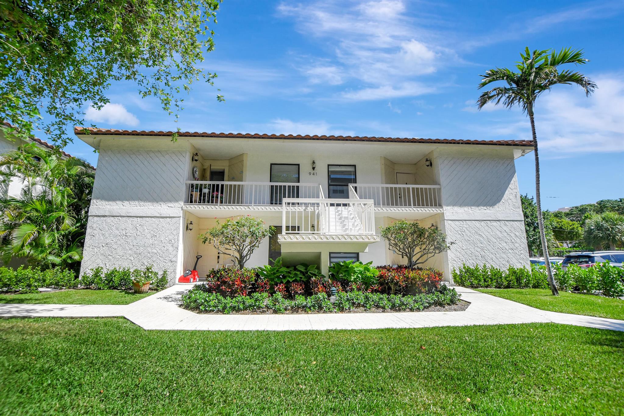941 Sweetwater Lane 206