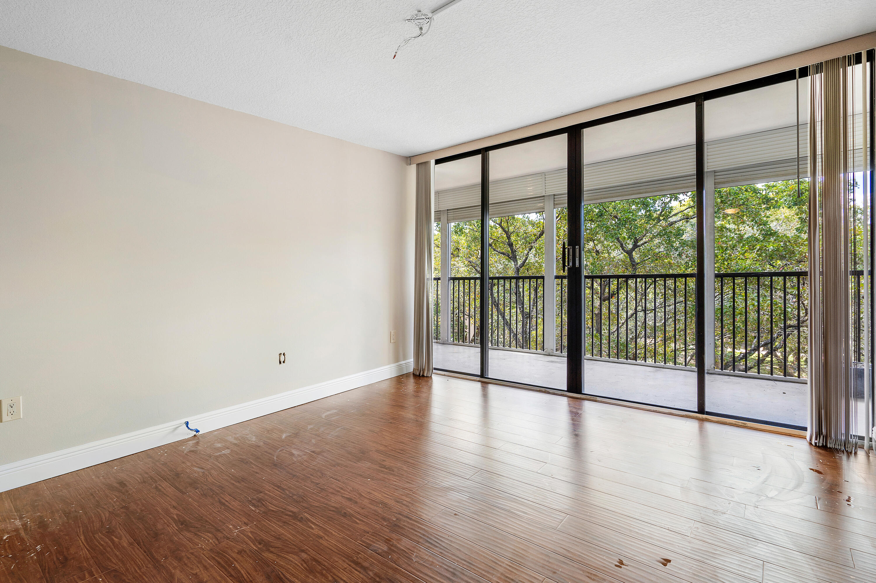 2818 N 46th Avenue K687