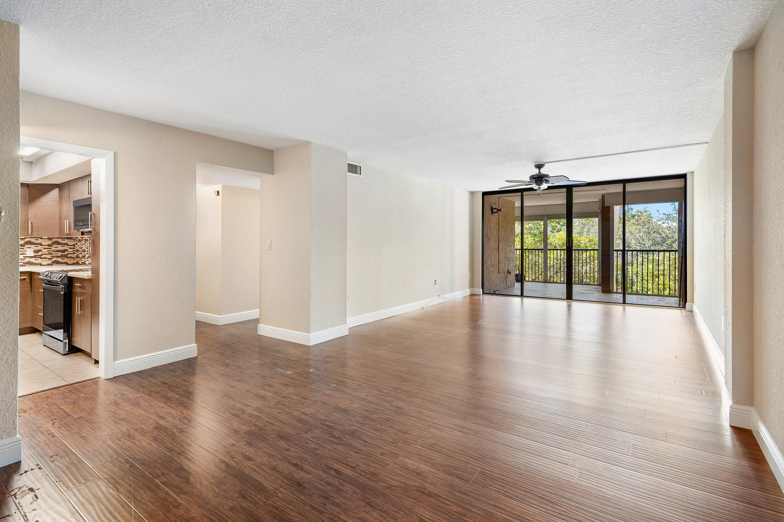 2818 N 46th Avenue K687