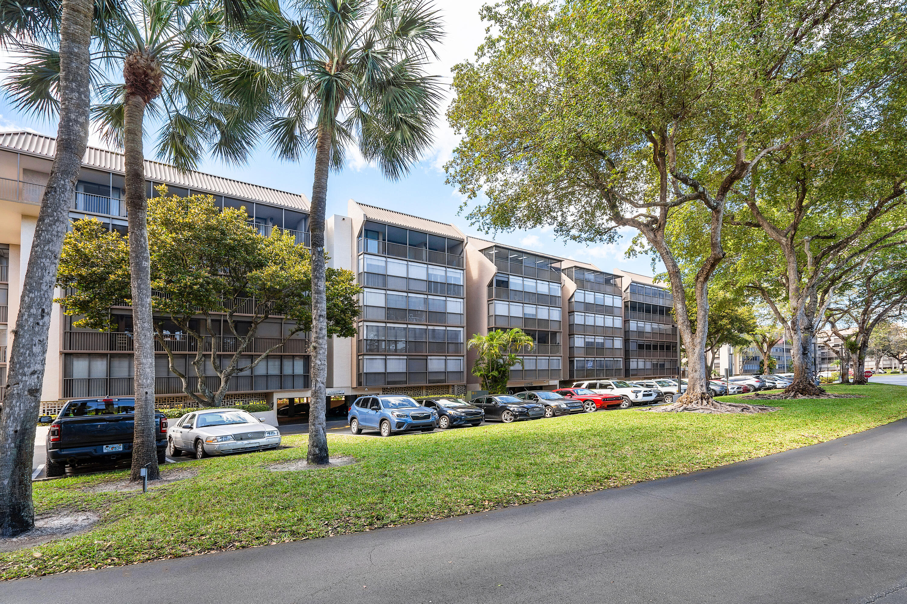 2818 N 46th Avenue K687