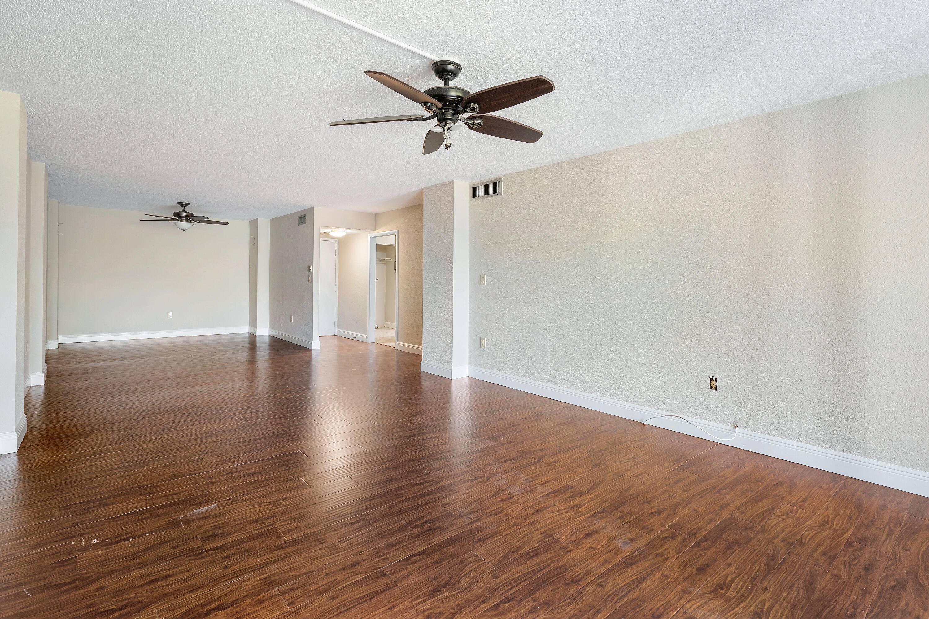 2818 N 46th Avenue K687