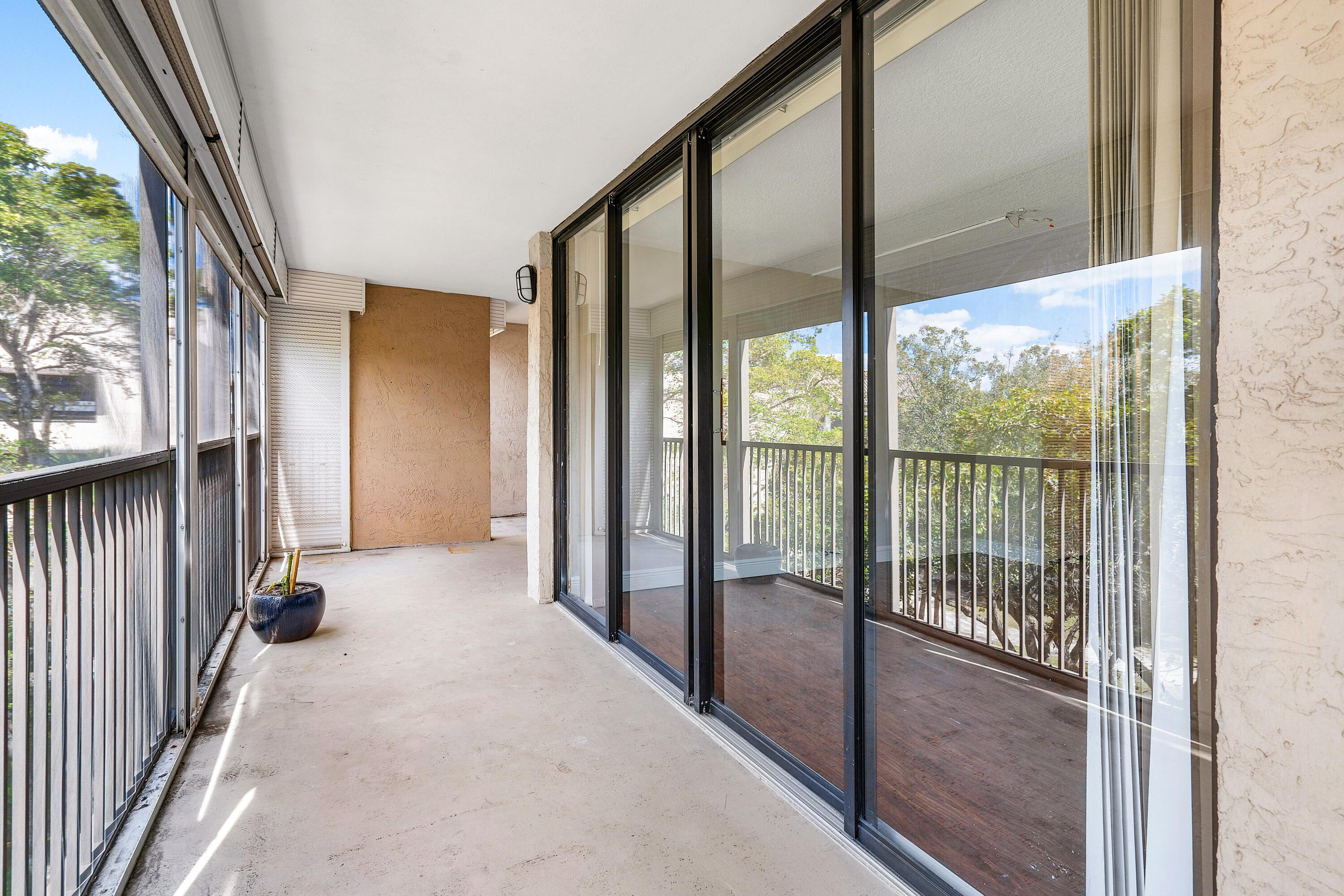 2818 N 46th Avenue K687