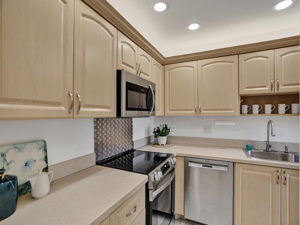 1001 Flame Vine Avenue 103