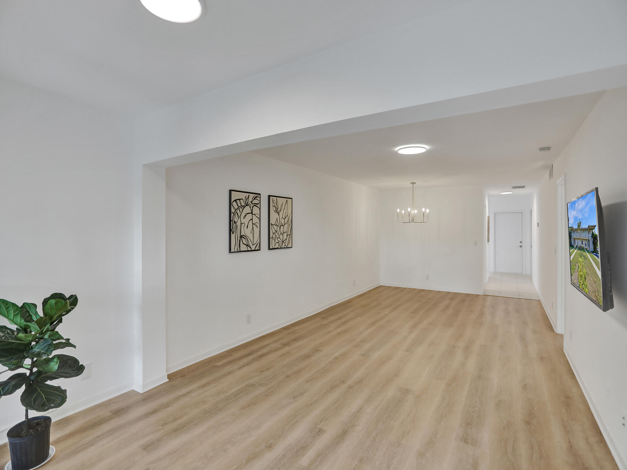 1001 Flame Vine Avenue 103