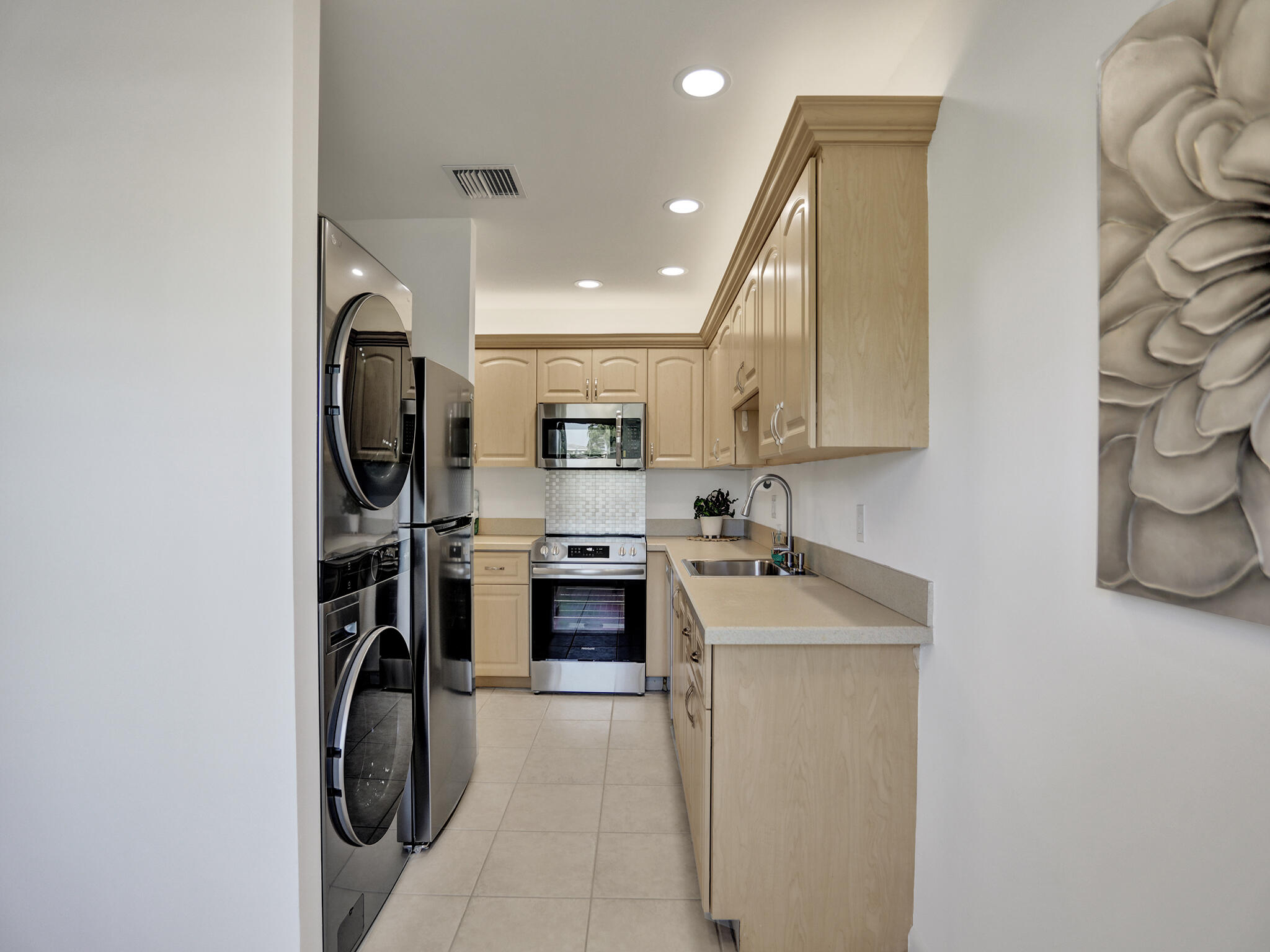 1001 Flame Vine Avenue 103