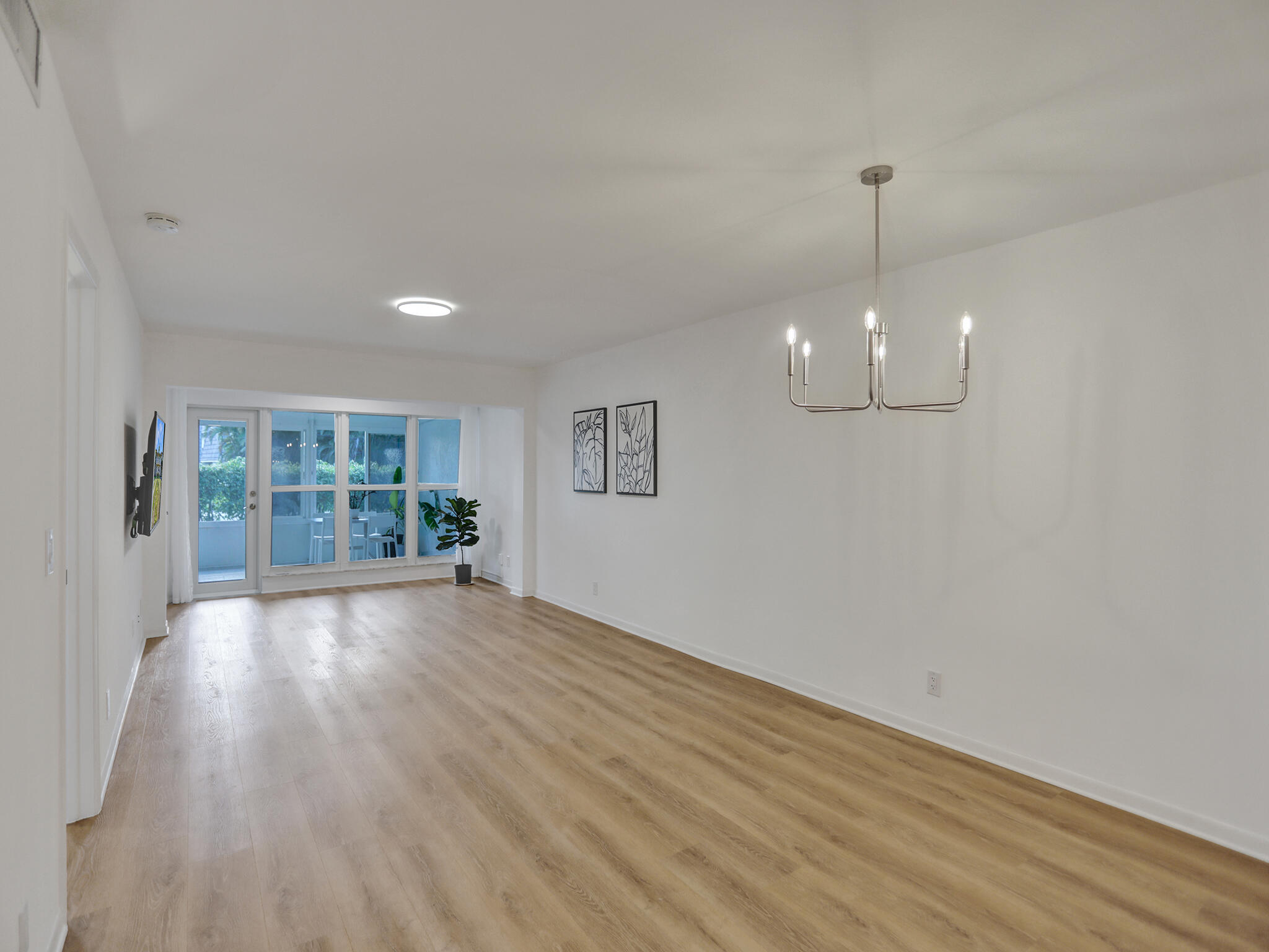 1001 Flame Vine Avenue 103