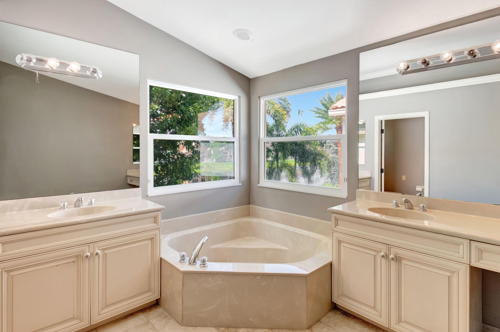 5066 Greenwich Preserve Court