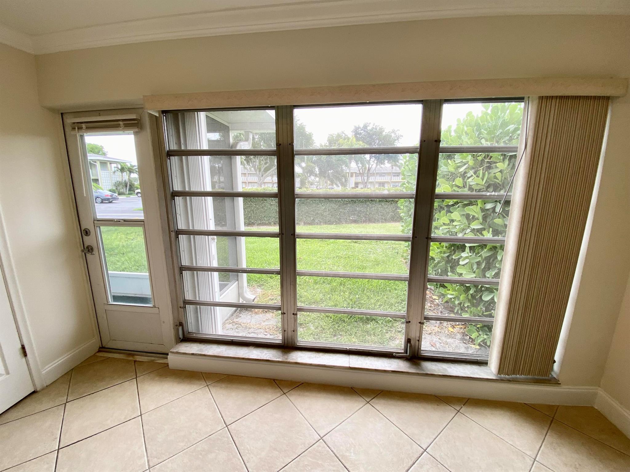 1041 Silk Oak Terrace A