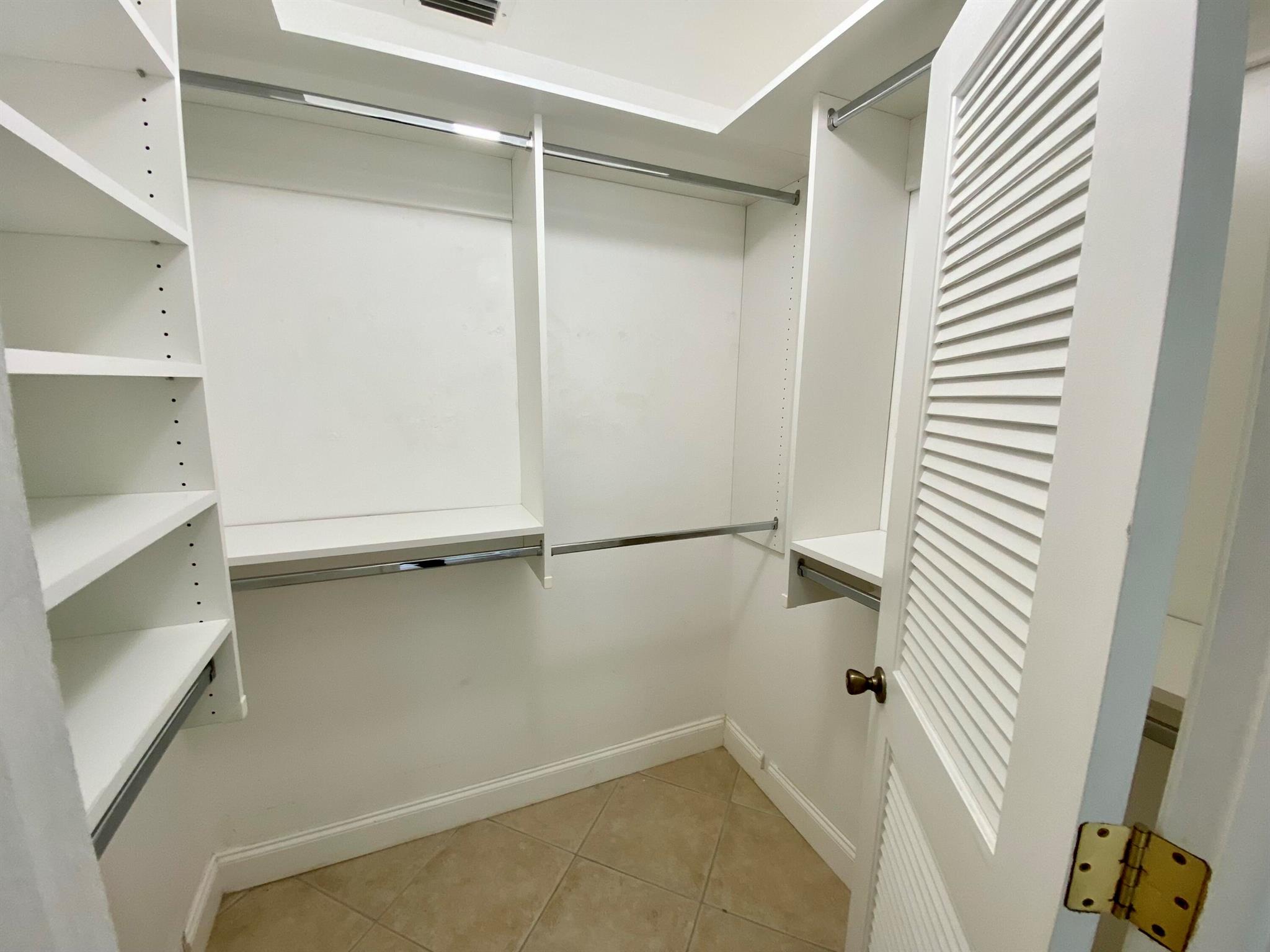 1041 Silk Oak Terrace A