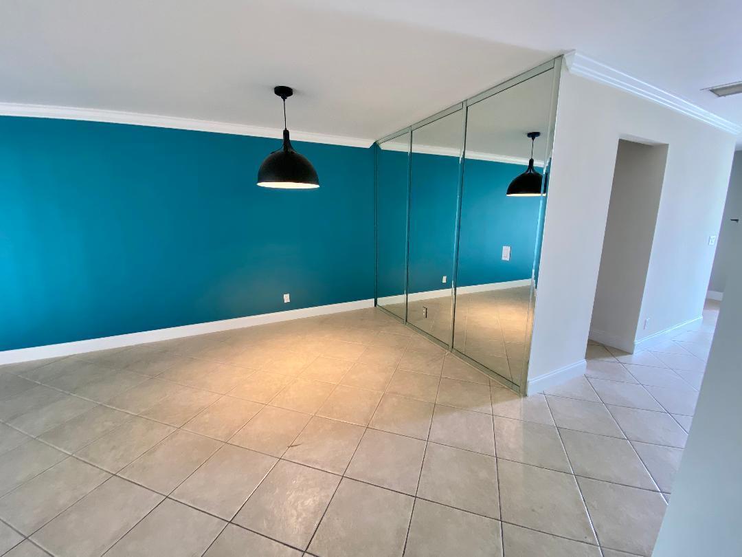 1041 Silk Oak Terrace A