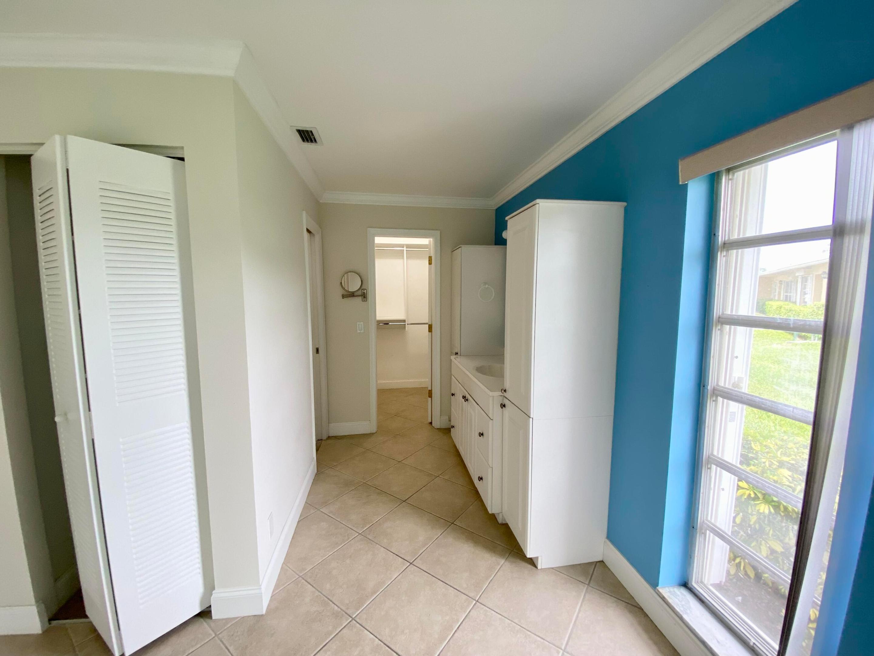 1041 Silk Oak Terrace A