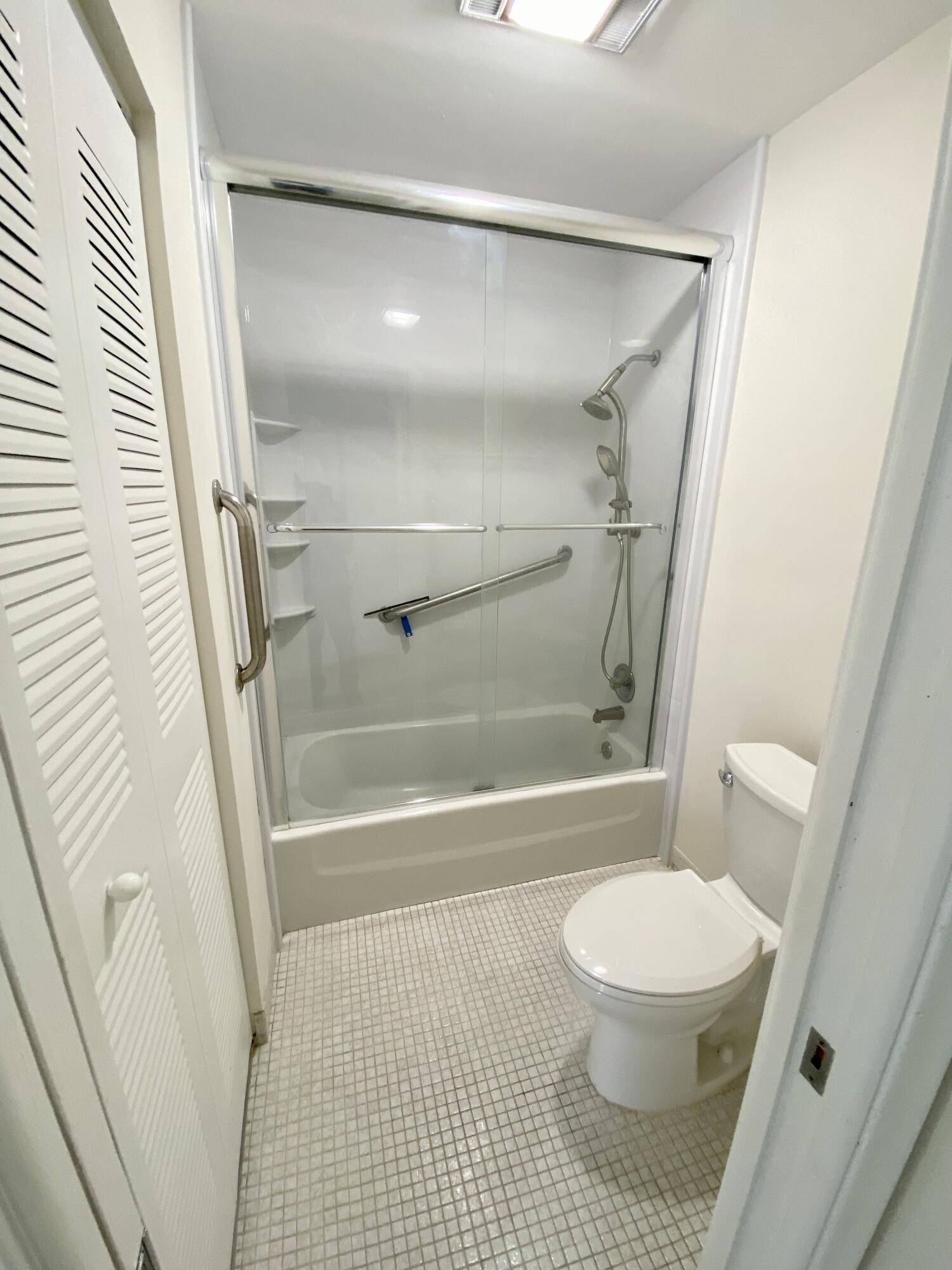 1041 Silk Oak Terrace A