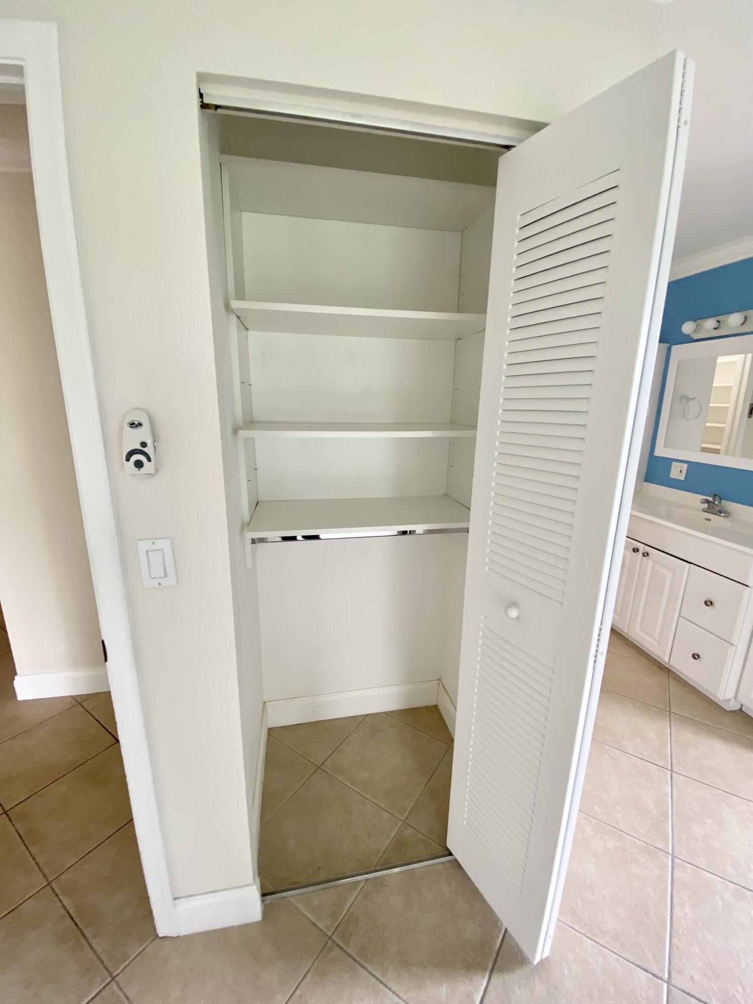 1041 Silk Oak Terrace A