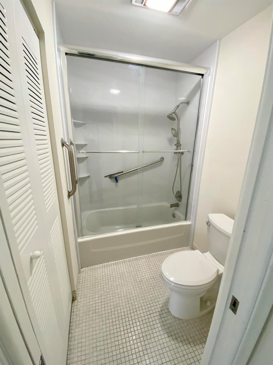 1041 Silk Oak Terrace A