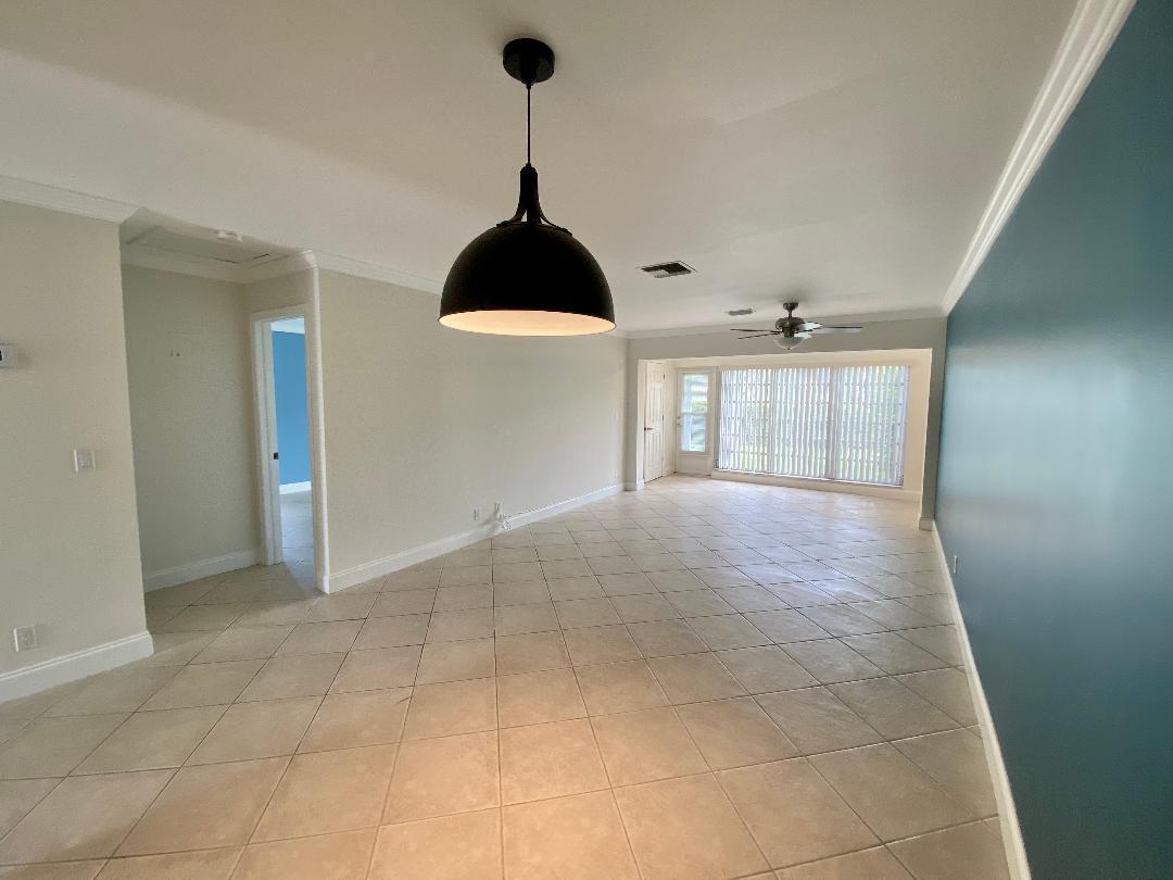 1041 Silk Oak Terrace A