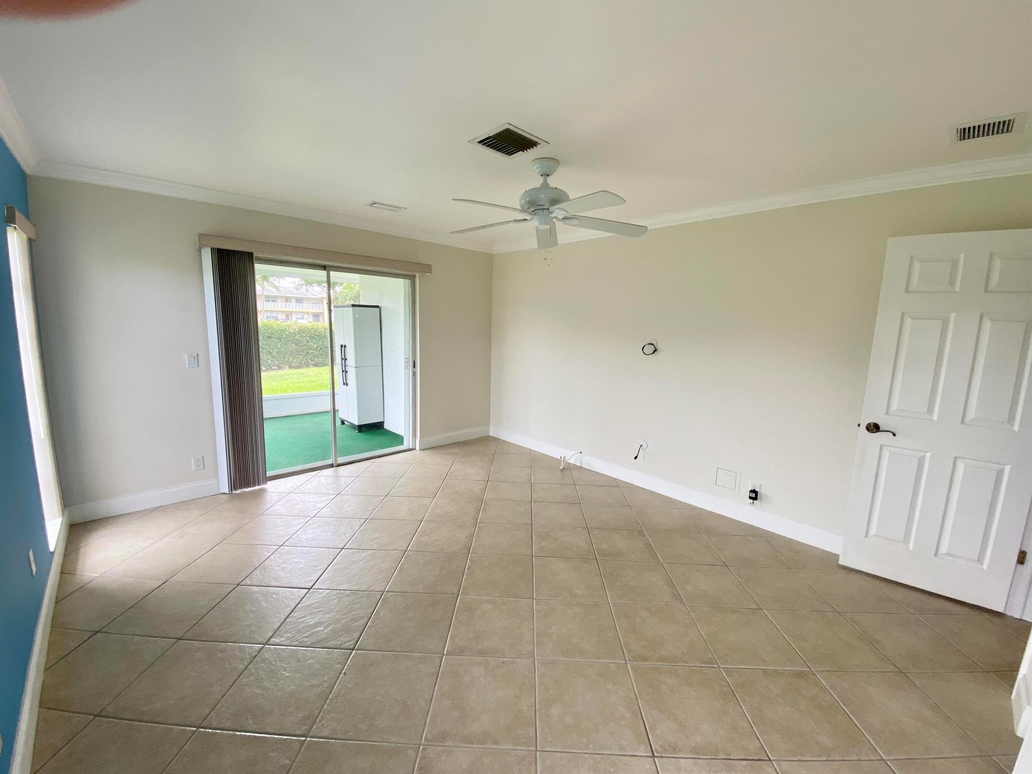 1041 Silk Oak Terrace A