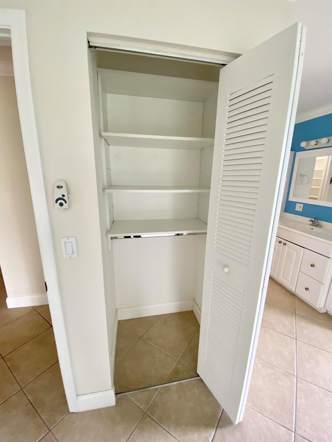 1041 Silk Oak Terrace A