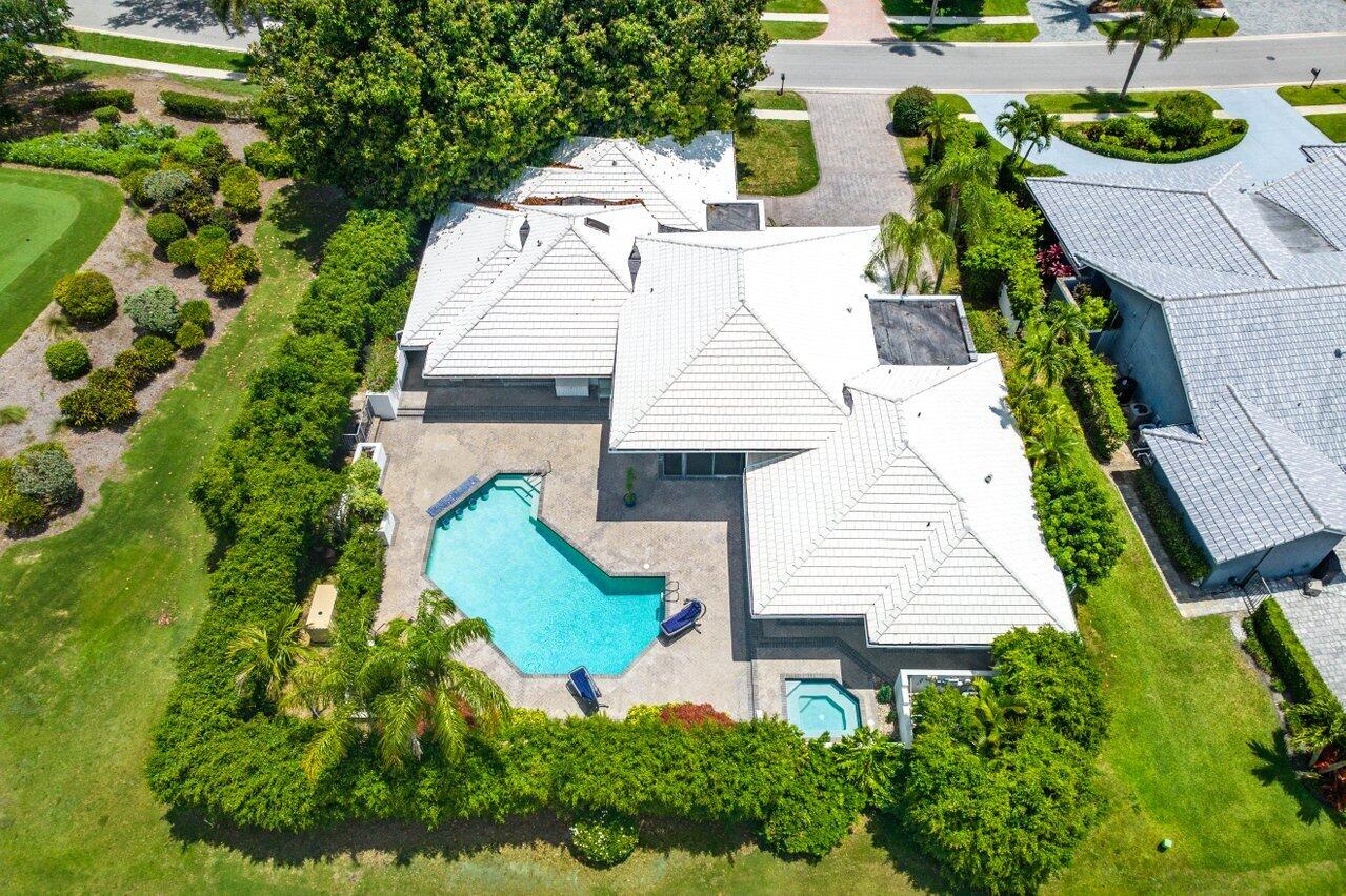 4665 Bocaire Boulevard