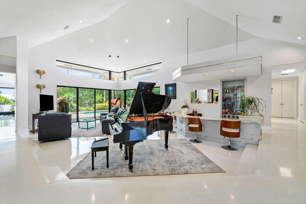 4665 Bocaire Boulevard